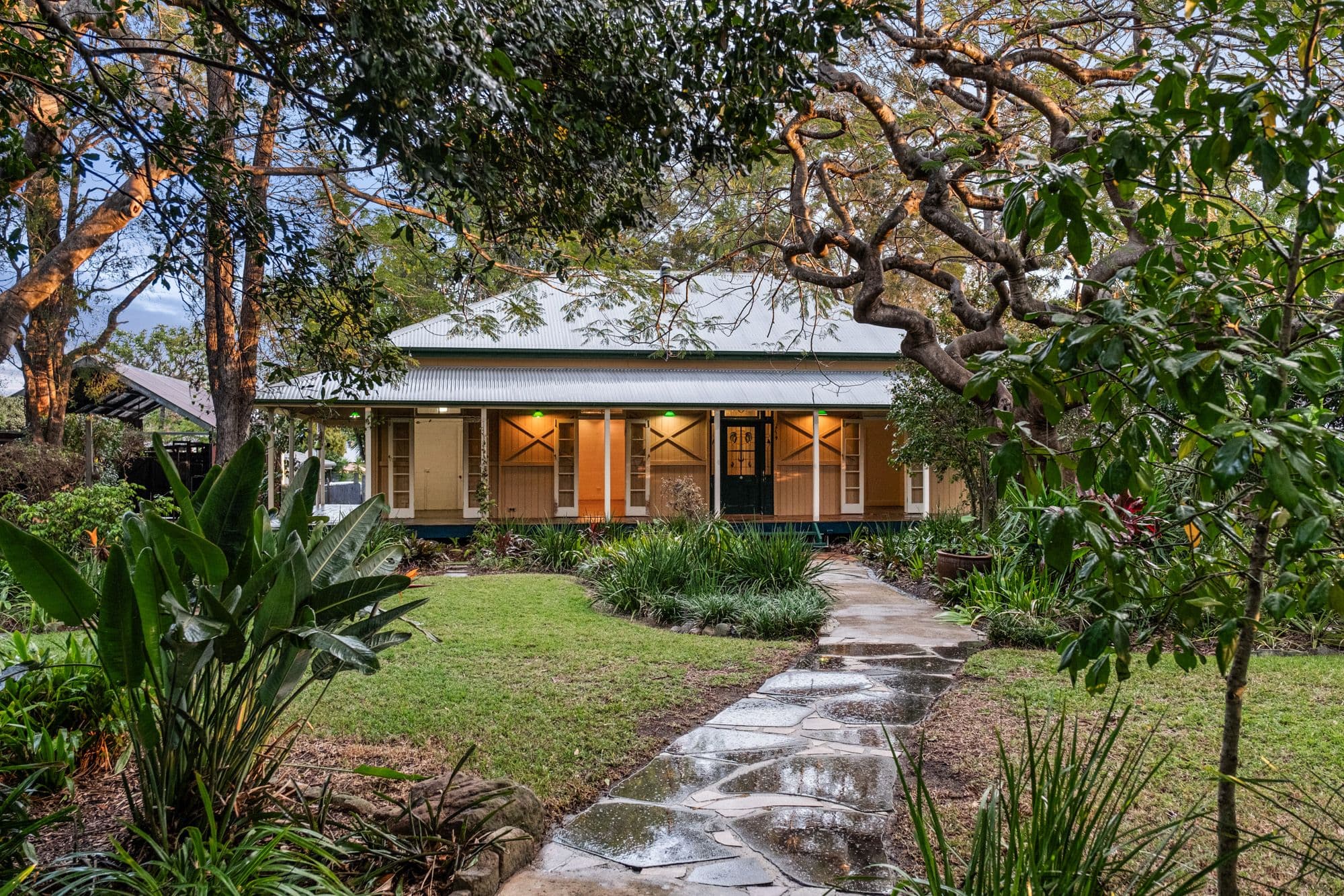 21 Edmondson Street, Corinda QLD 4075, Corinda - Image 1