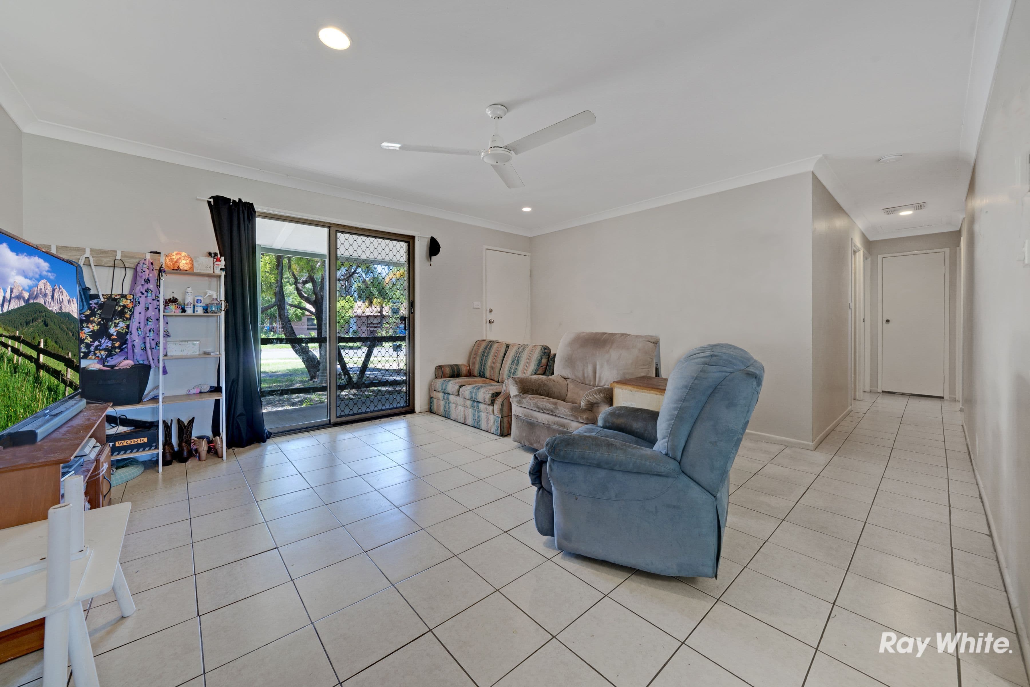 8 Carbeen Court, Logan Central QLD 4114, Logan Central - Thumbnail 3