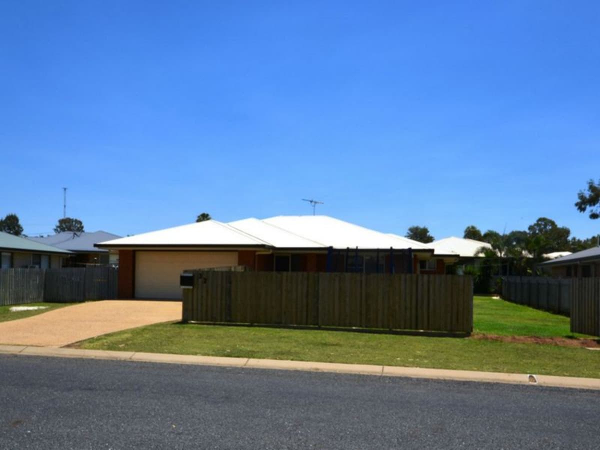 32 Donovan Crescent, GRACEMERE, Gracemere - Thumbnail 3