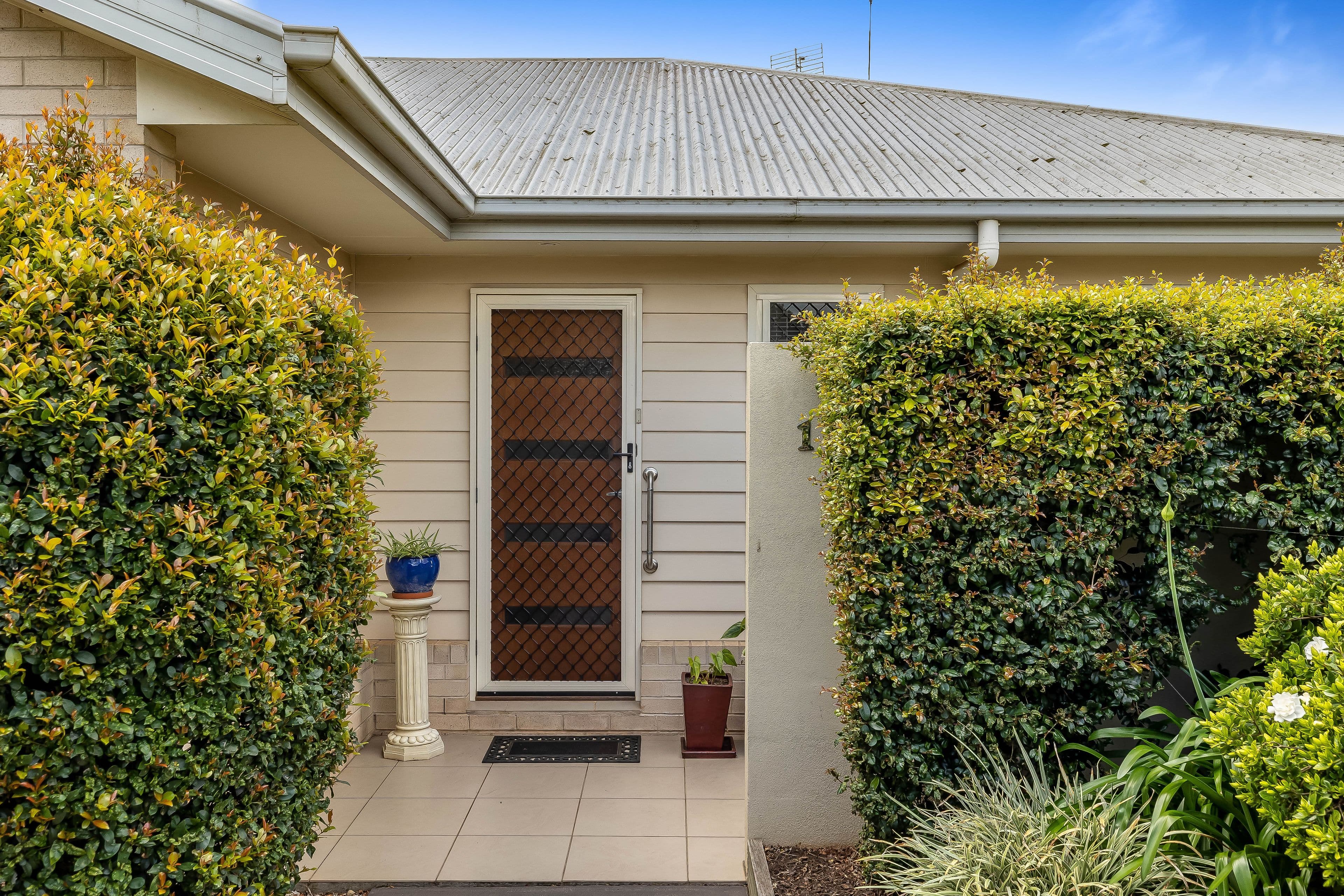 8 New Street, Mount Lofty QLD 4350, Mount Lofty - Image 1