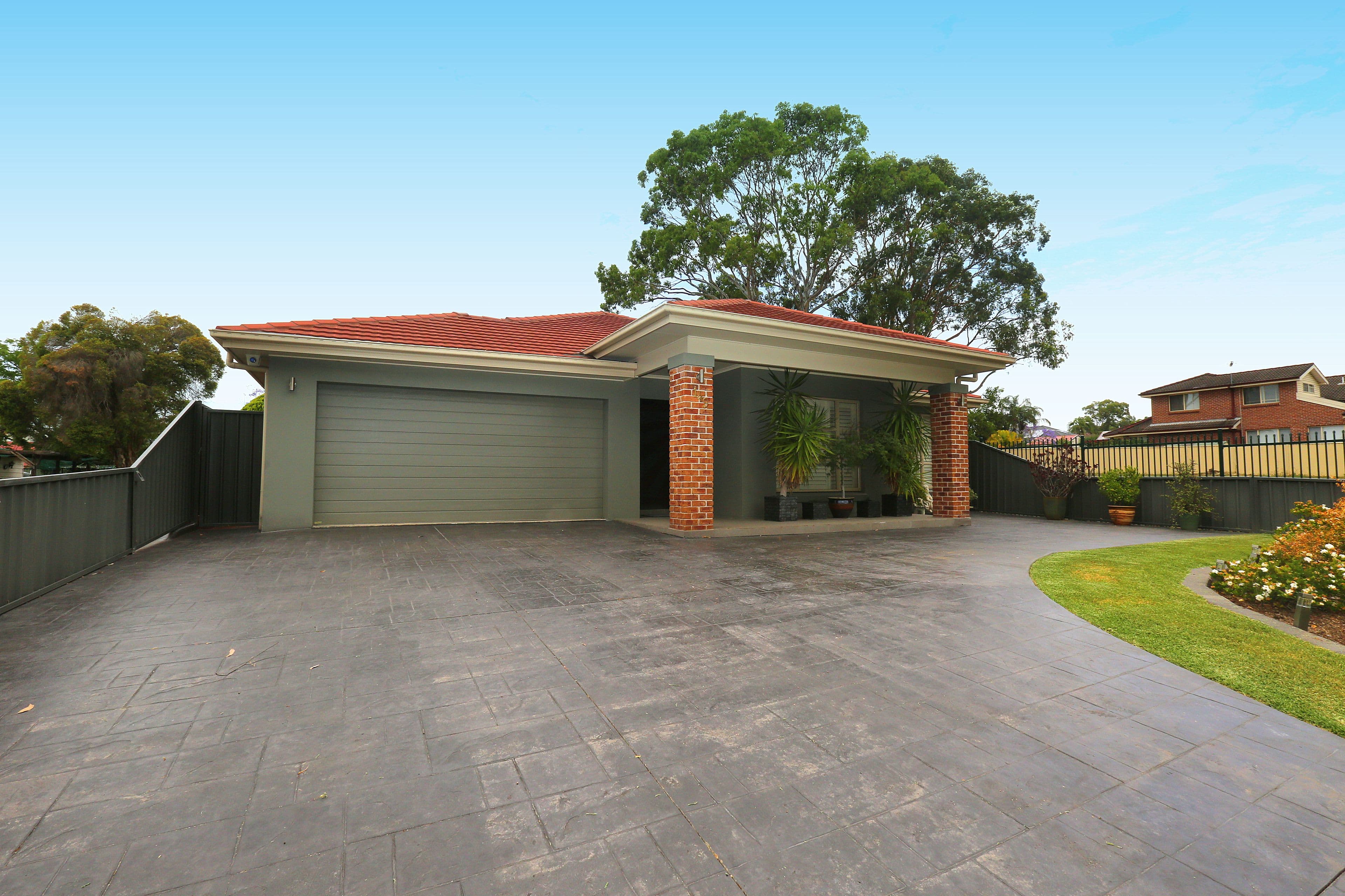 149 Rex Road, Georges Hall - Thumbnail 2