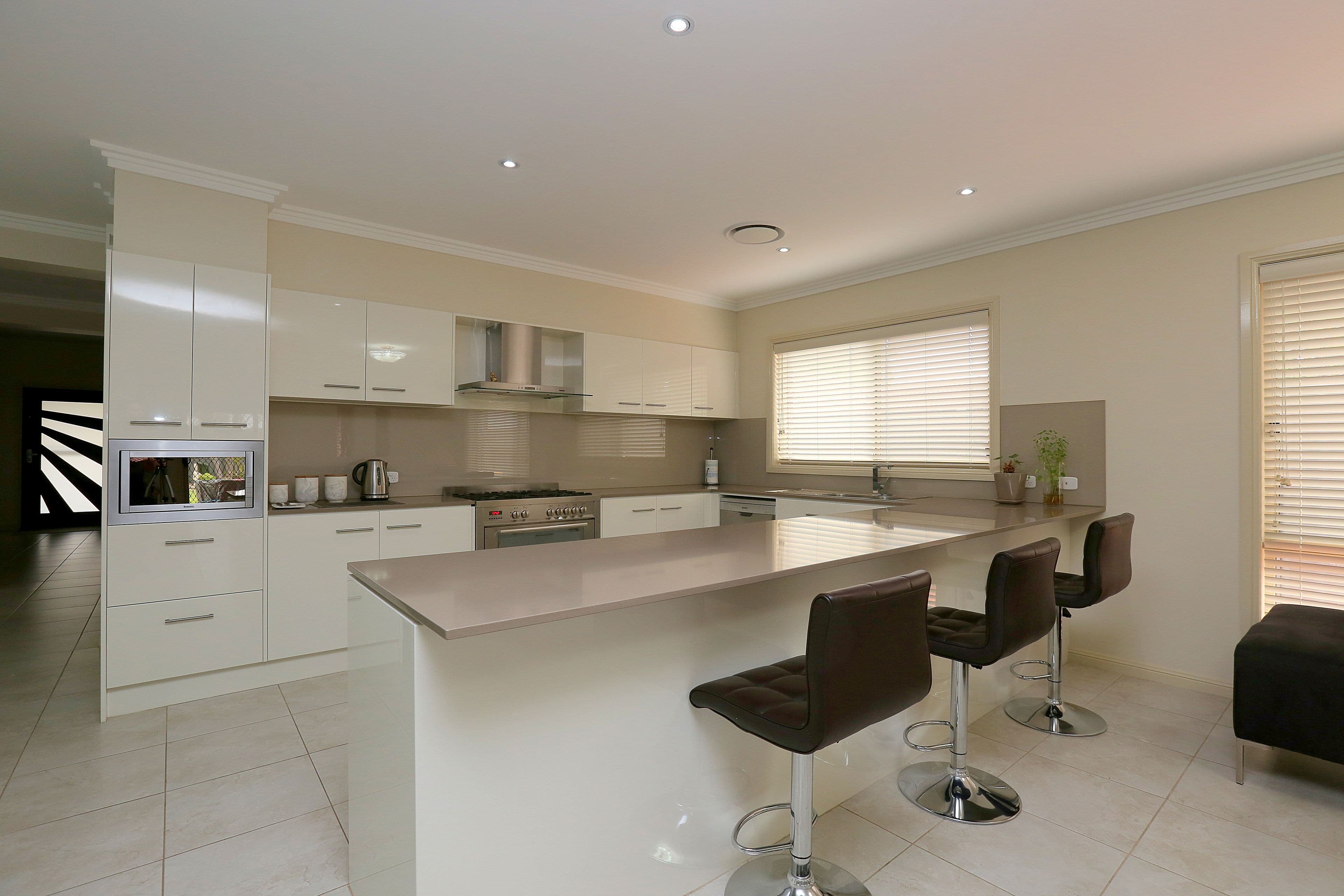 149 Rex Road, Georges Hall - Thumbnail 4