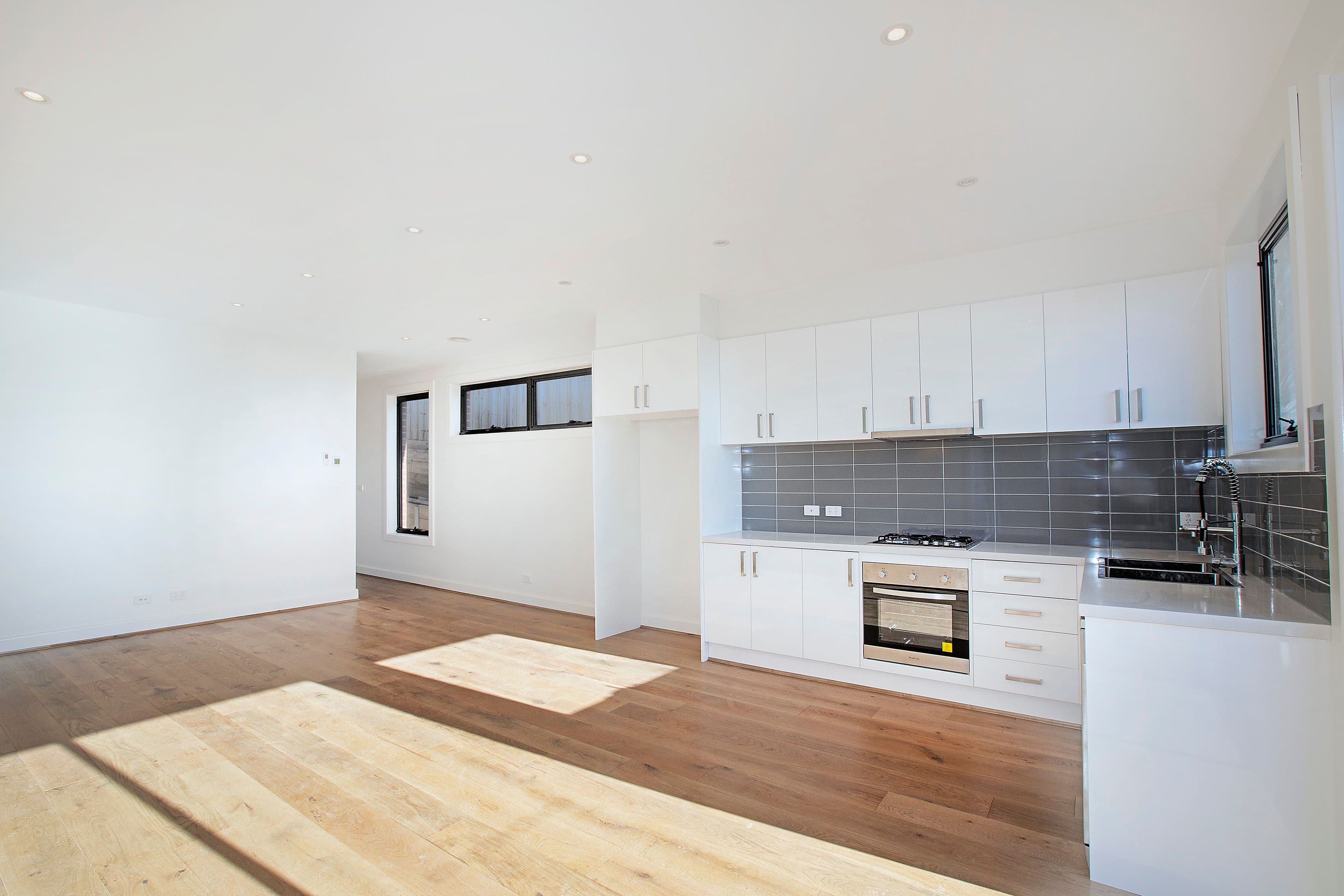 13 Oakhill Avenue, Highton VIC 3216, Highton - Thumbnail 3