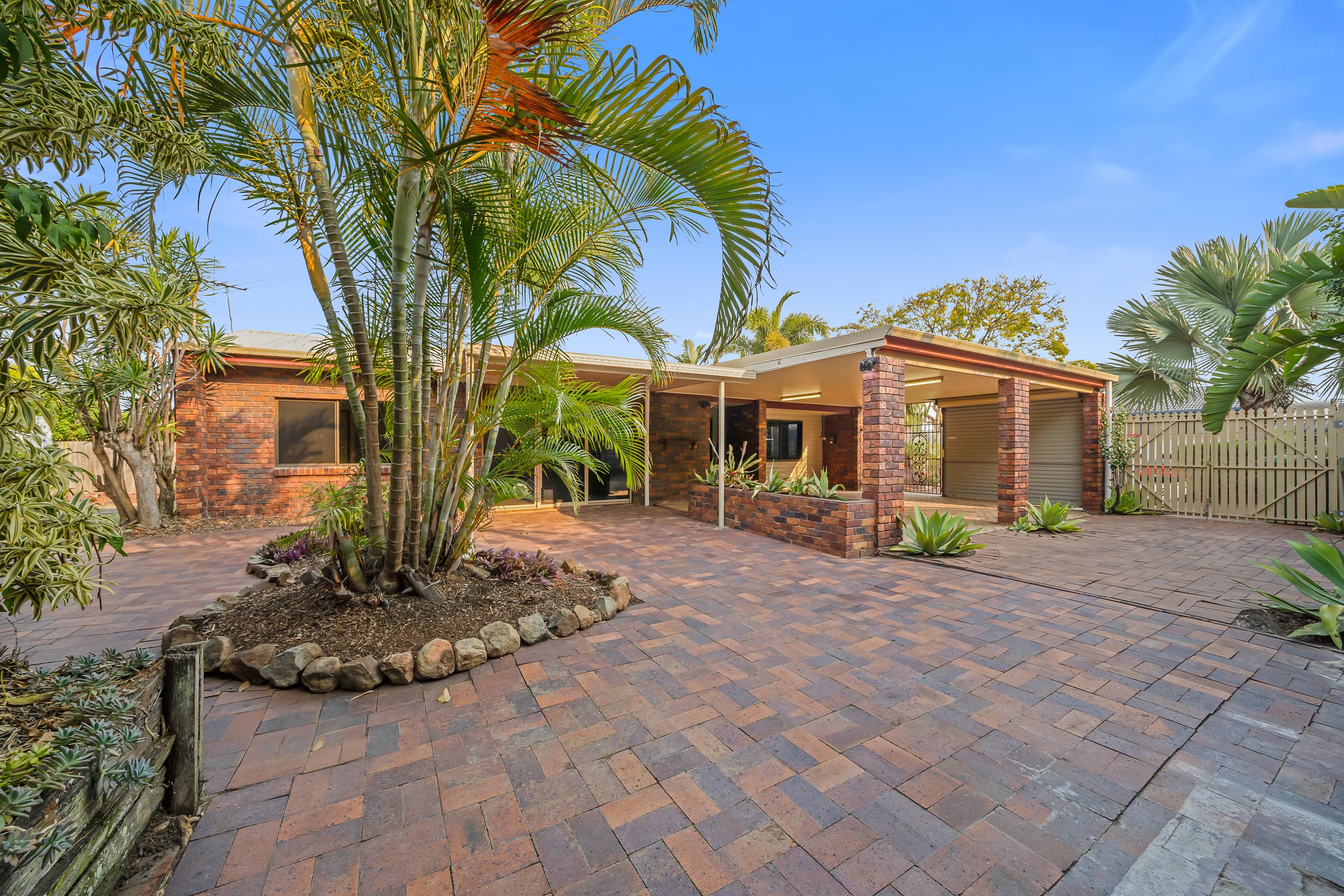5 Uralla Crescent, Rochedale South QLD 4123, Rochedale South - Thumbnail 3