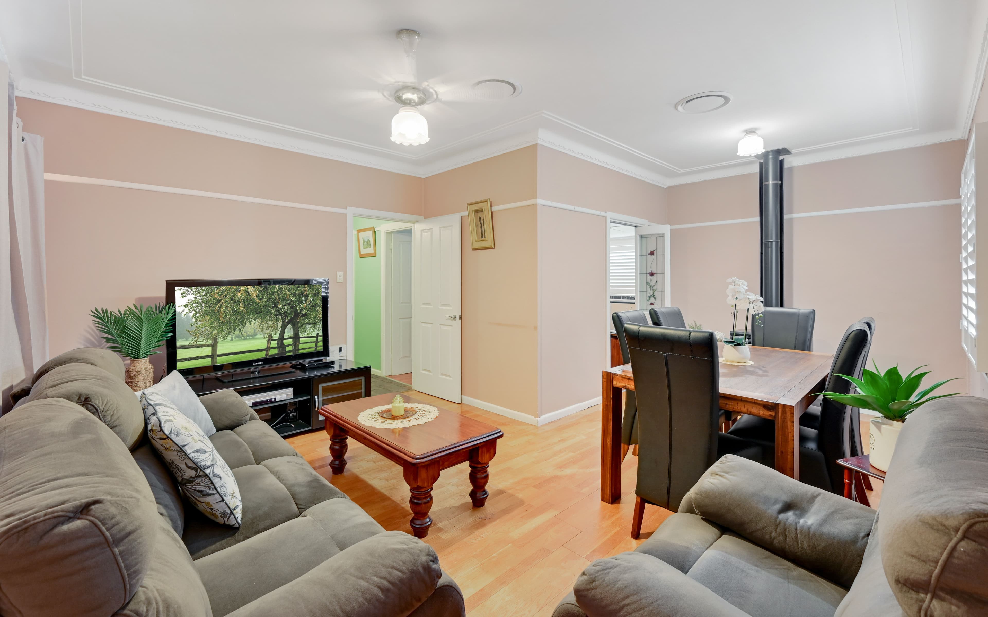 23 Hoddle Avenue, Bradbury NSW 2560, Bradbury - Thumbnail 2