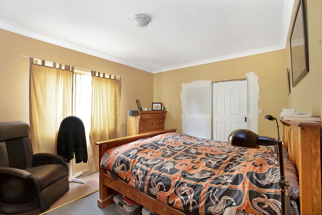 17 London Place, Hill Top - Thumbnail 3