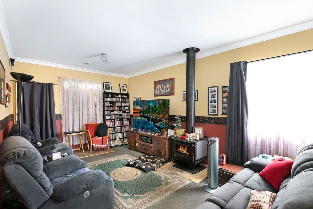 17 London Place, Hill Top - Thumbnail 4