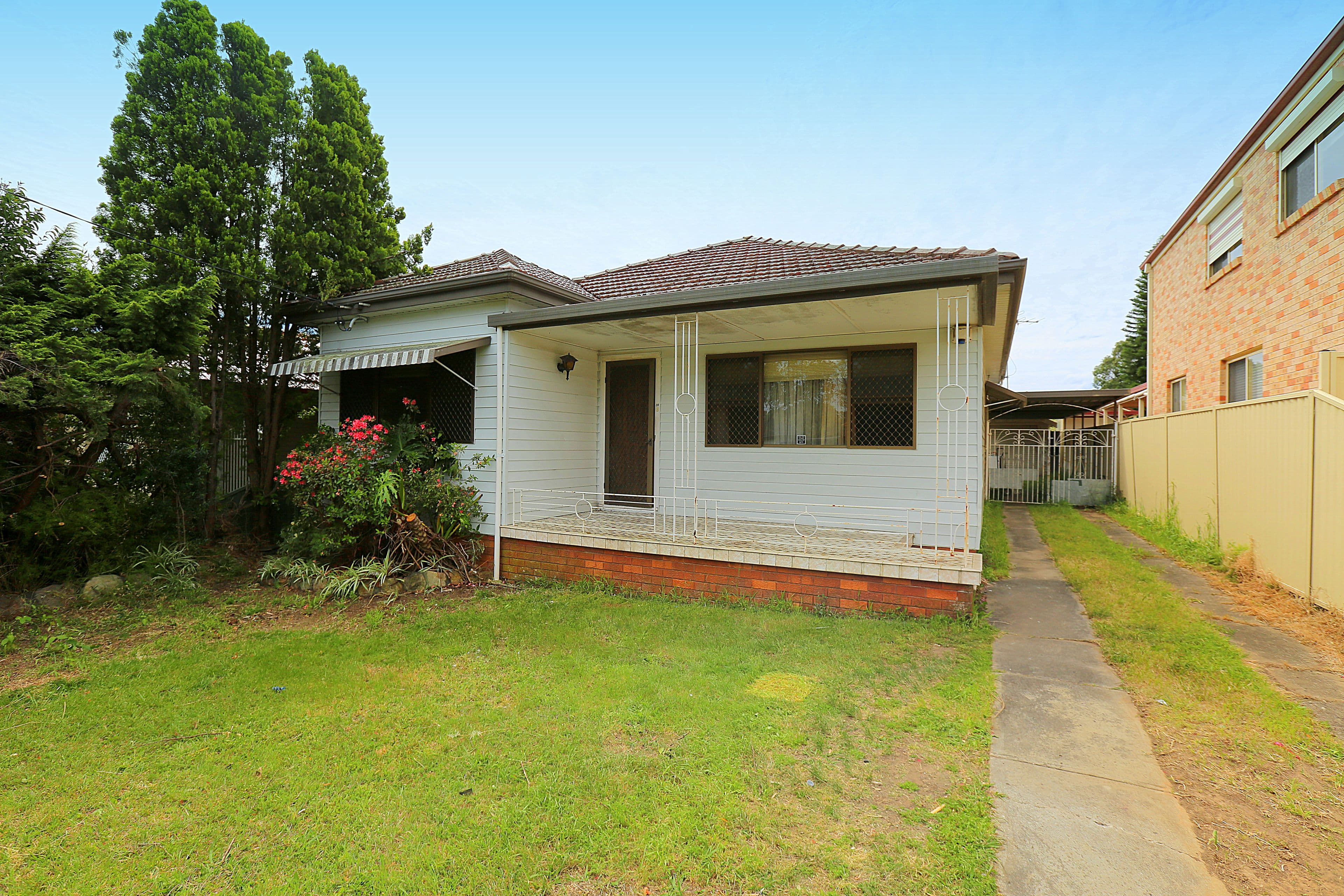 20 Spencer Street, Sefton - Thumbnail 2