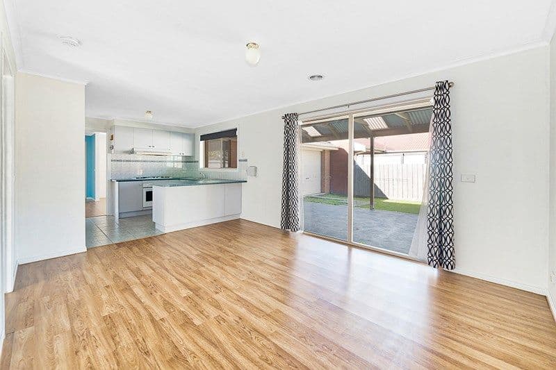 12 Greenmantle Close, Cranbourne West VIC 3977, Cranbourne West - Thumbnail 5