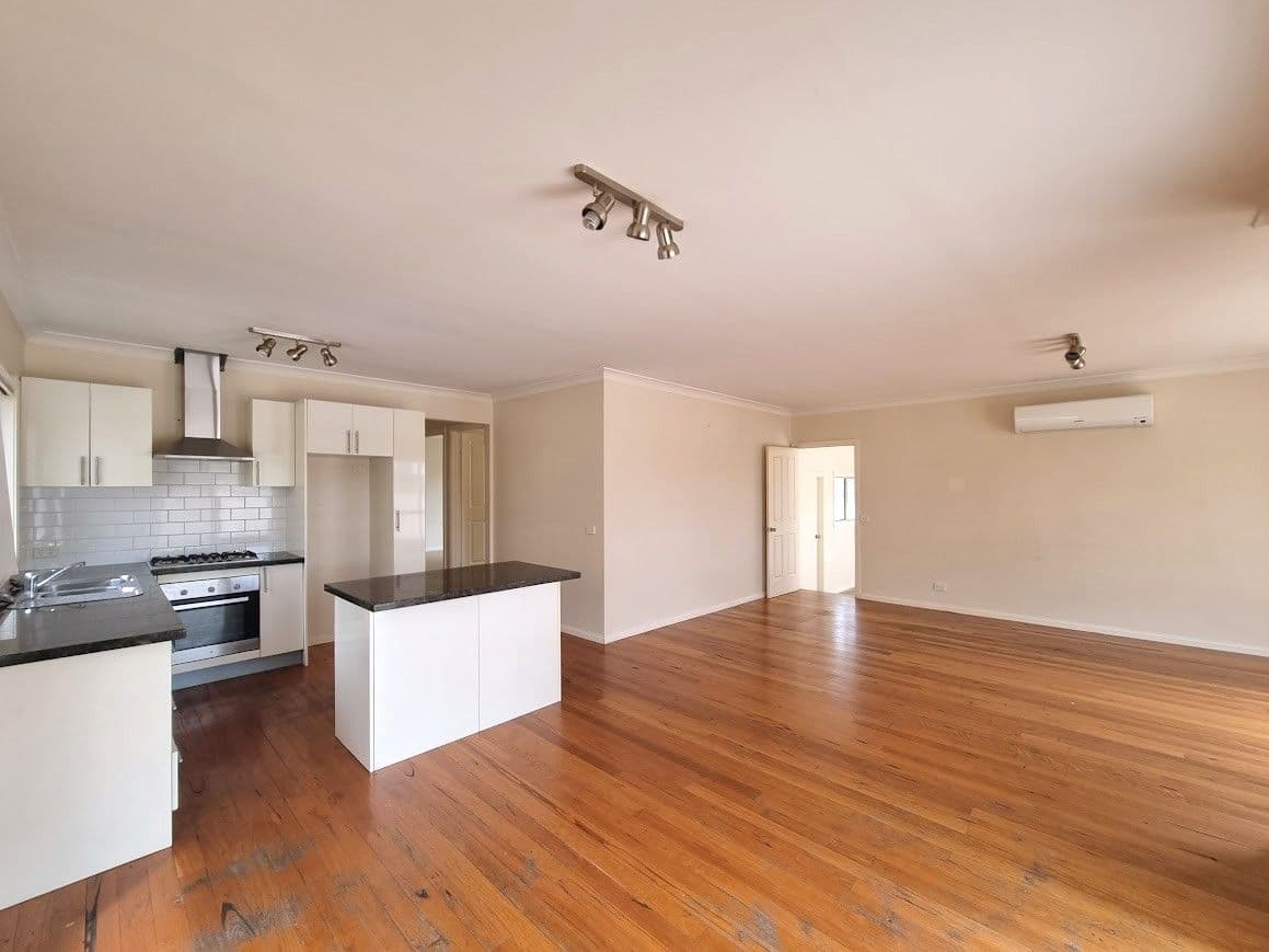 2/127 Hanley Street, Gundagai NSW 2722, Gundagai - Thumbnail 4