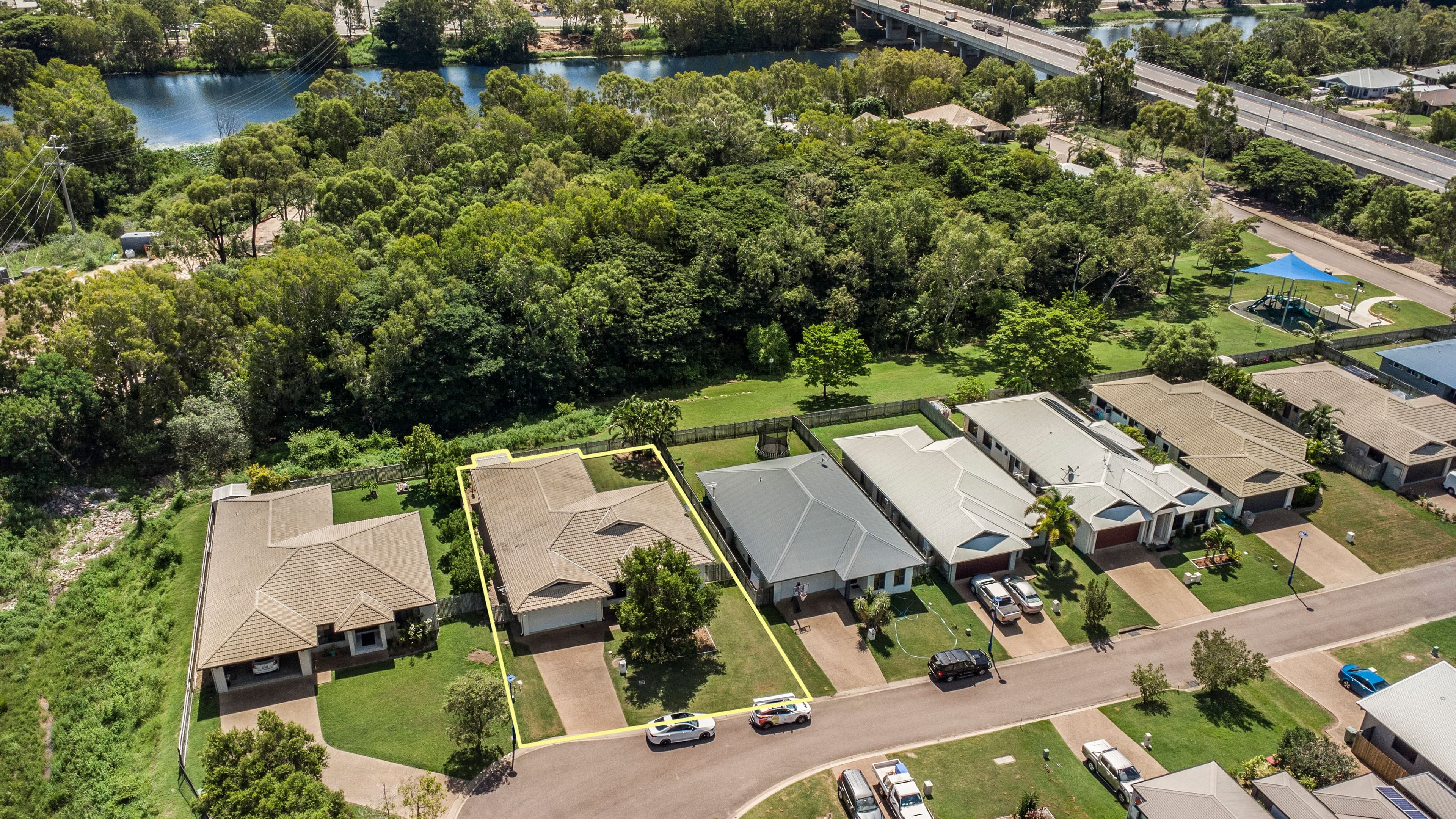 11 Bloomfield Place, Douglas QLD 4814, Douglas - Thumbnail 2