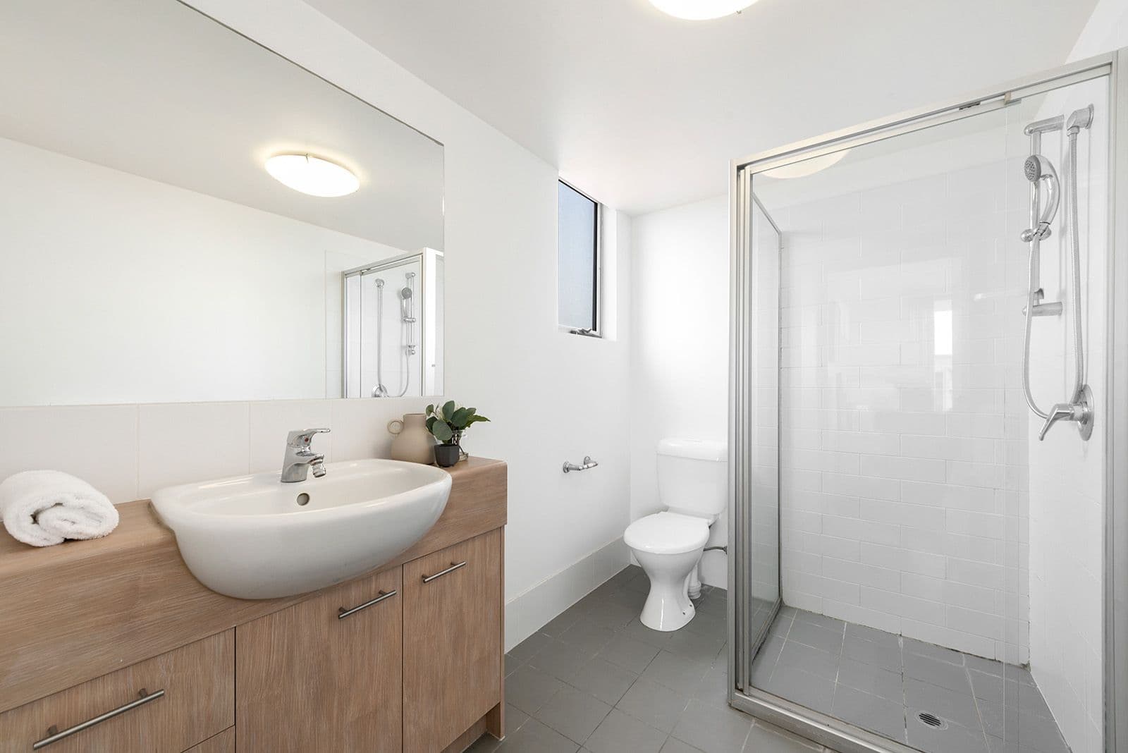 16 Grosvenor Road, Indooroopilly QLD 4068, Indooroopilly - Thumbnail 7