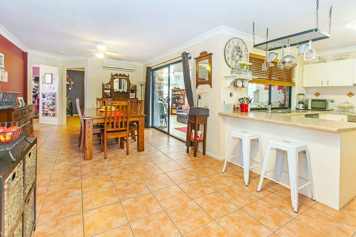 6 Sunview Road, Springfield QLD 4300, Springfield - Thumbnail 3