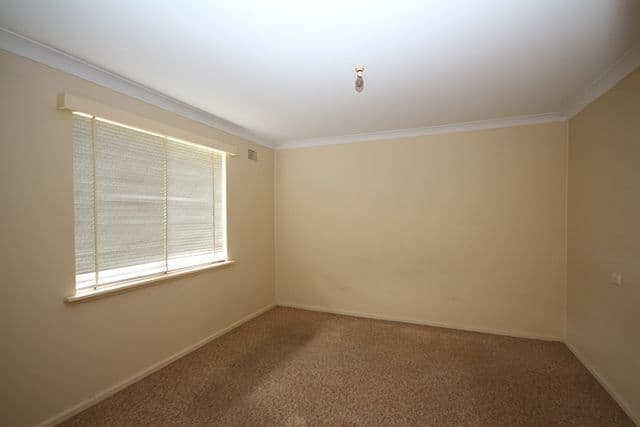 118 Queen Street, Oberon NSW 2787, Oberon - Thumbnail 2