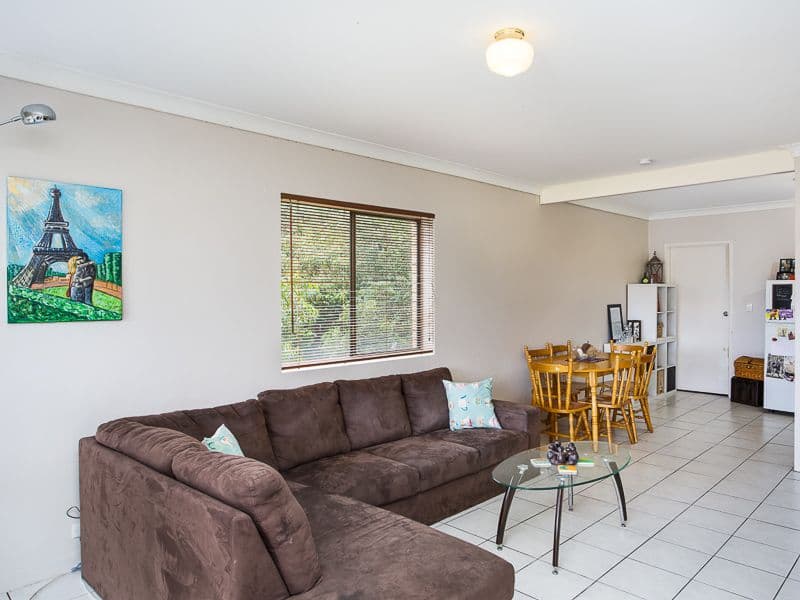 19 Alexandra Street, BALMORAL QLD 4171, Balmoral - Thumbnail 4