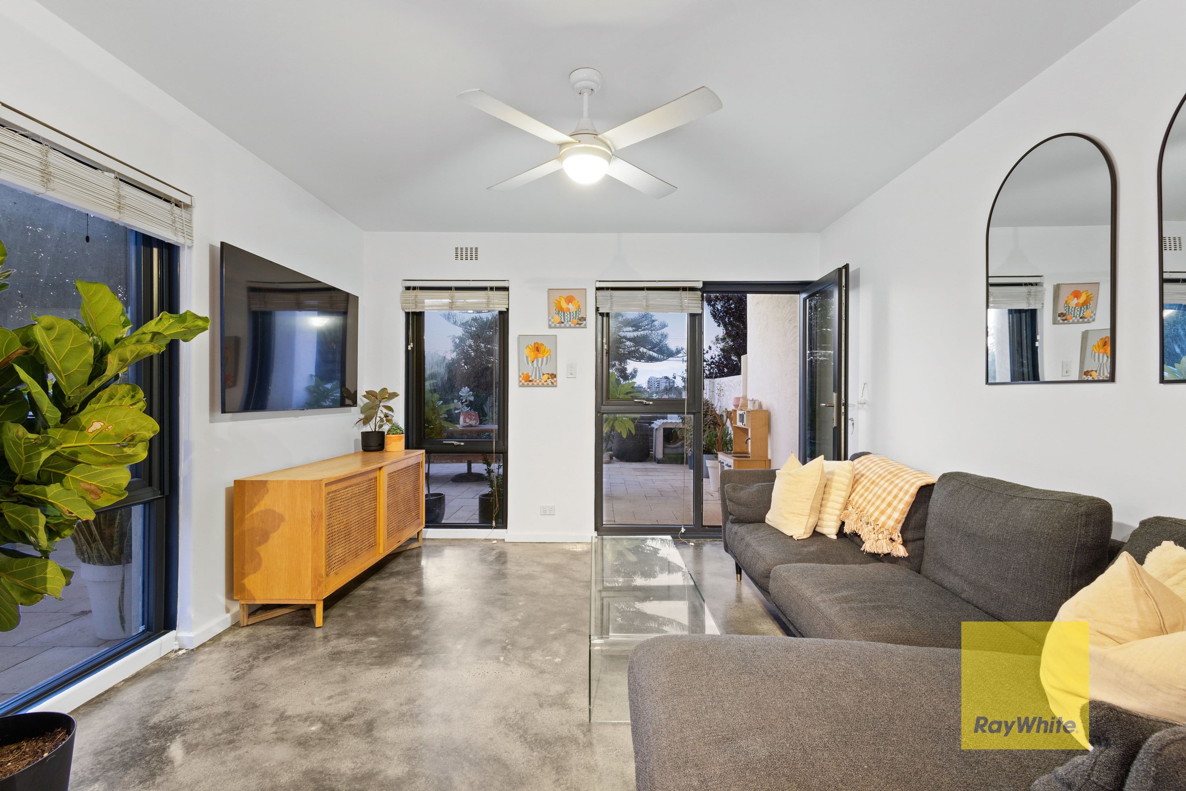 26 Wellington Street, Mosman Park WA 6012, Mosman Park - Thumbnail 3