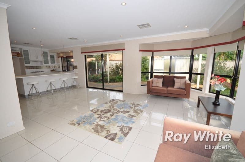 11 Wallace Drive, CRAIGMORE SA 5114, Craigmore - Thumbnail 5