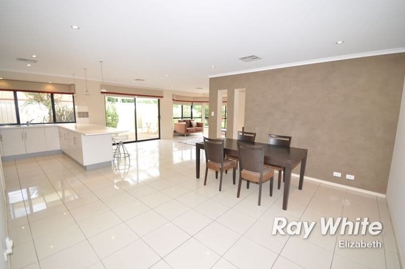 11 Wallace Drive, CRAIGMORE SA 5114, Craigmore - Thumbnail 6