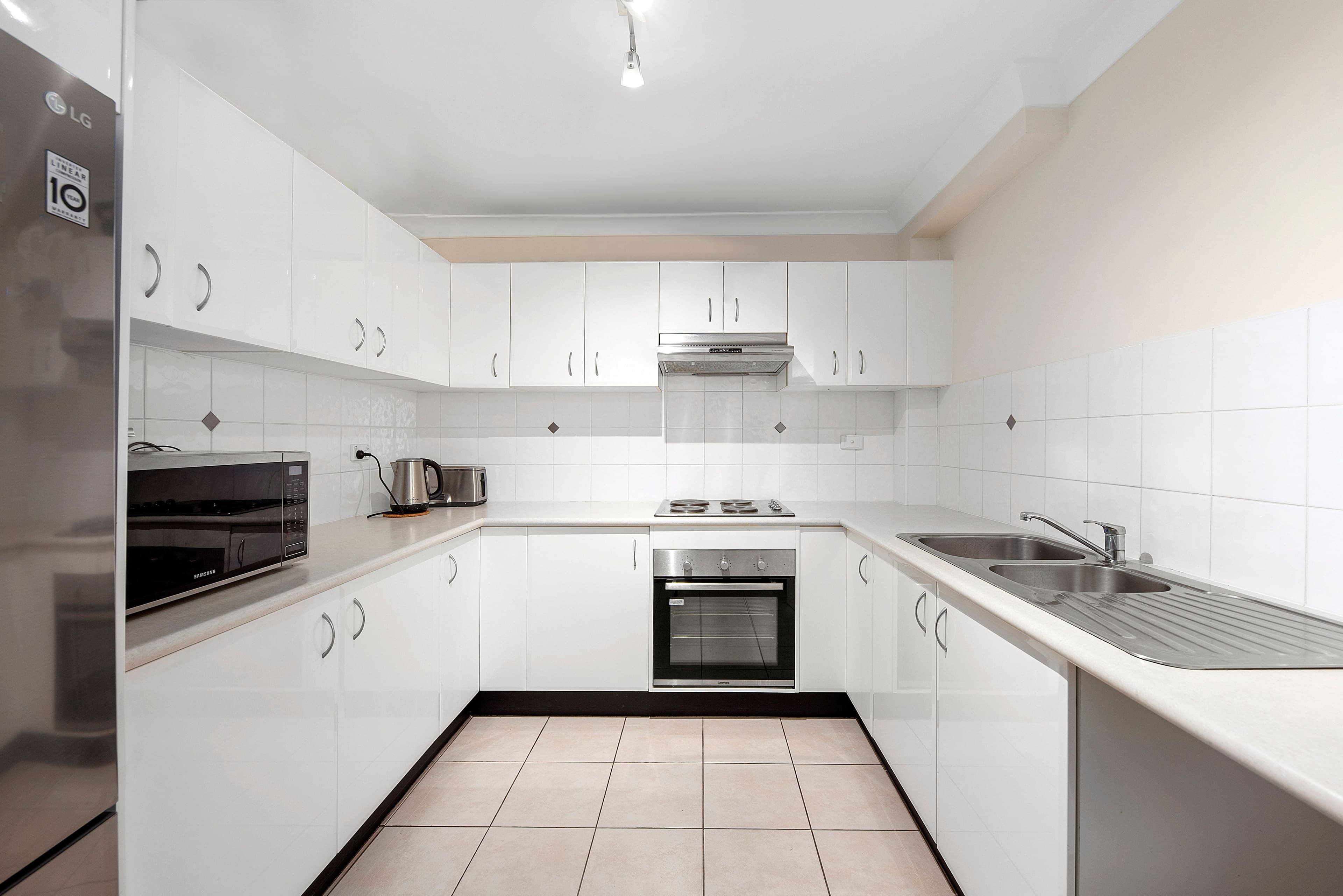104-112 Glencoe Street, Sutherland NSW 2232, Sutherland - Thumbnail 2