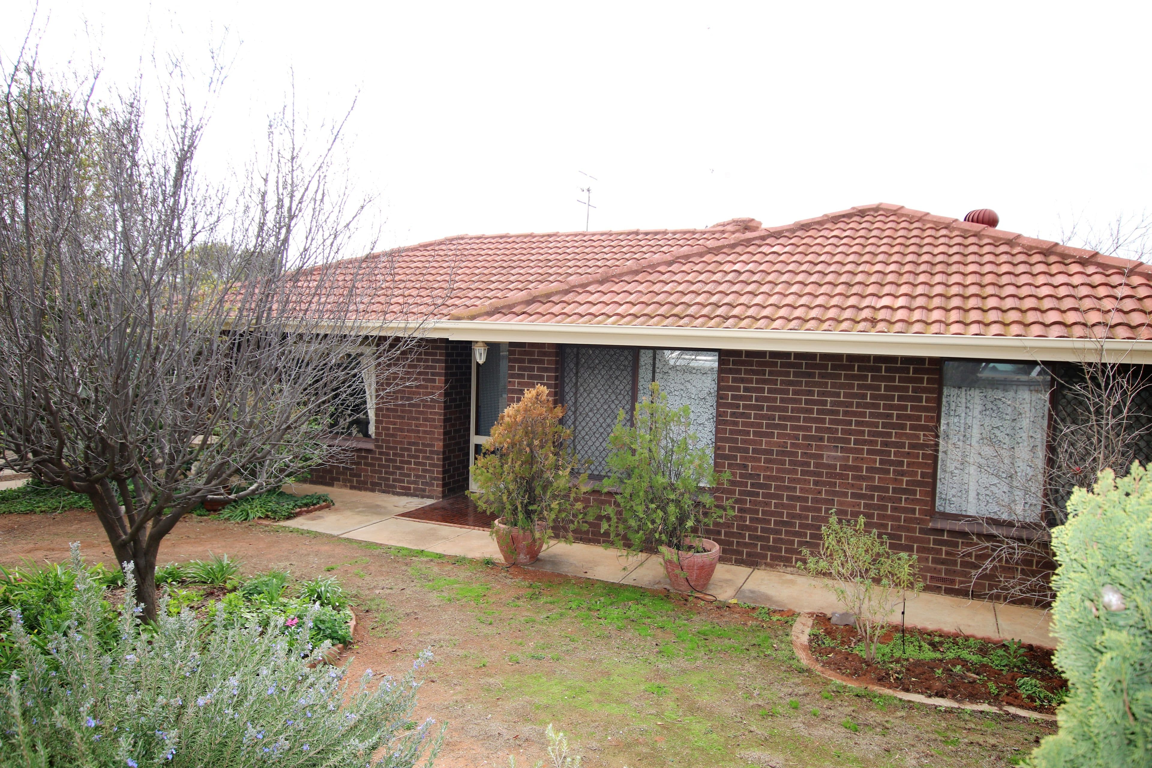 21 Barker Street, Loxton SA 5333, Loxton - Image 1