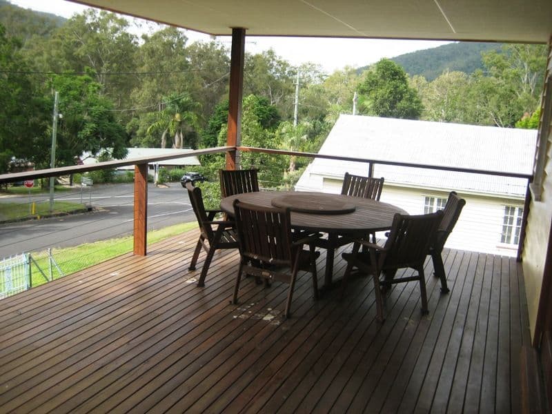 9 King Street, Somerset Dam QLD 4312, Somerset Dam - Thumbnail 2