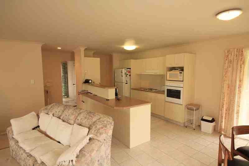 37 Swanton Drive, MUDGEERABA QLD 4213, Mudgeeraba - Thumbnail 3