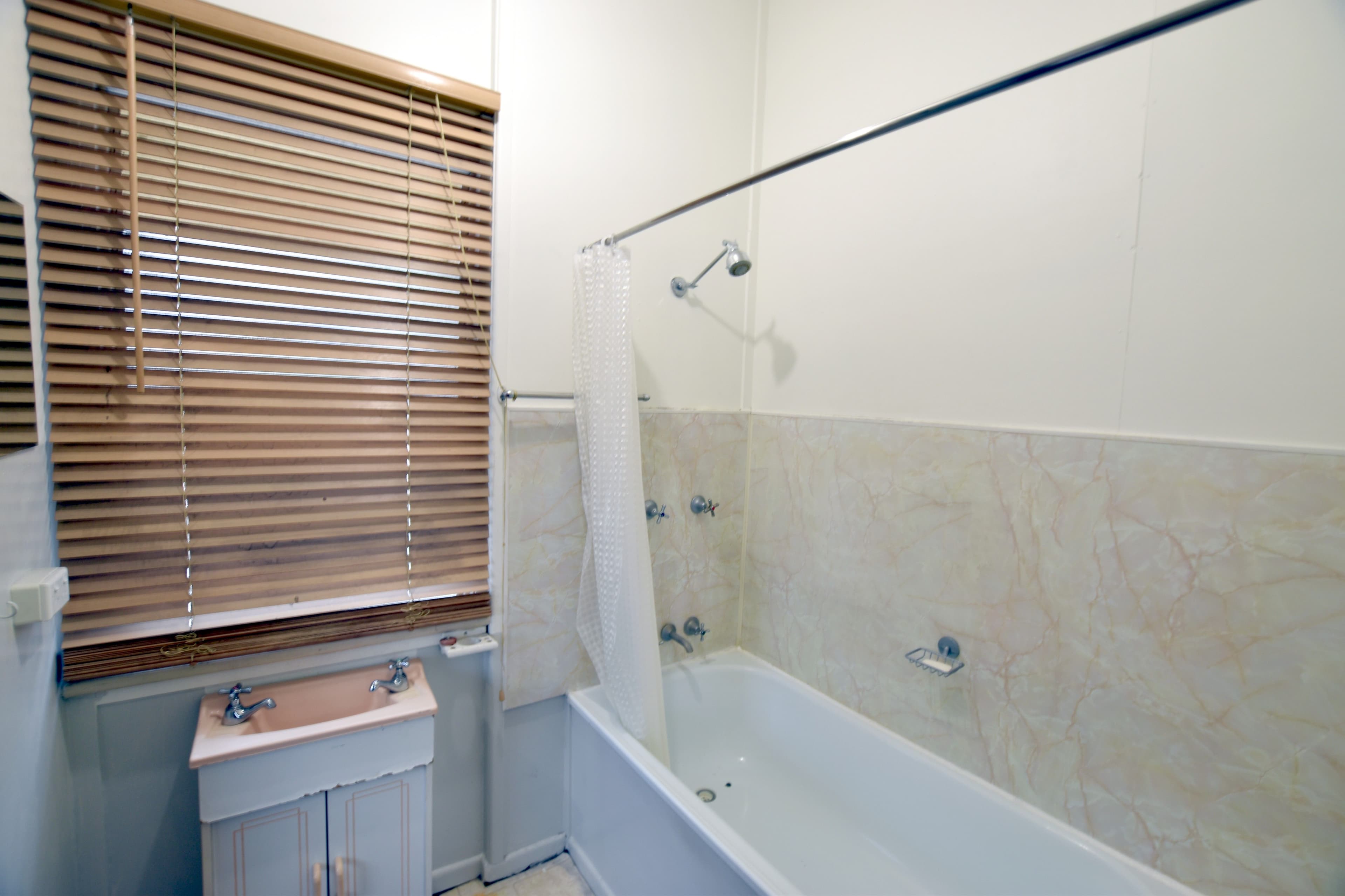 40 Bramston Street, Gladstone Central QLD 4680, Gladstone Central - Thumbnail 6