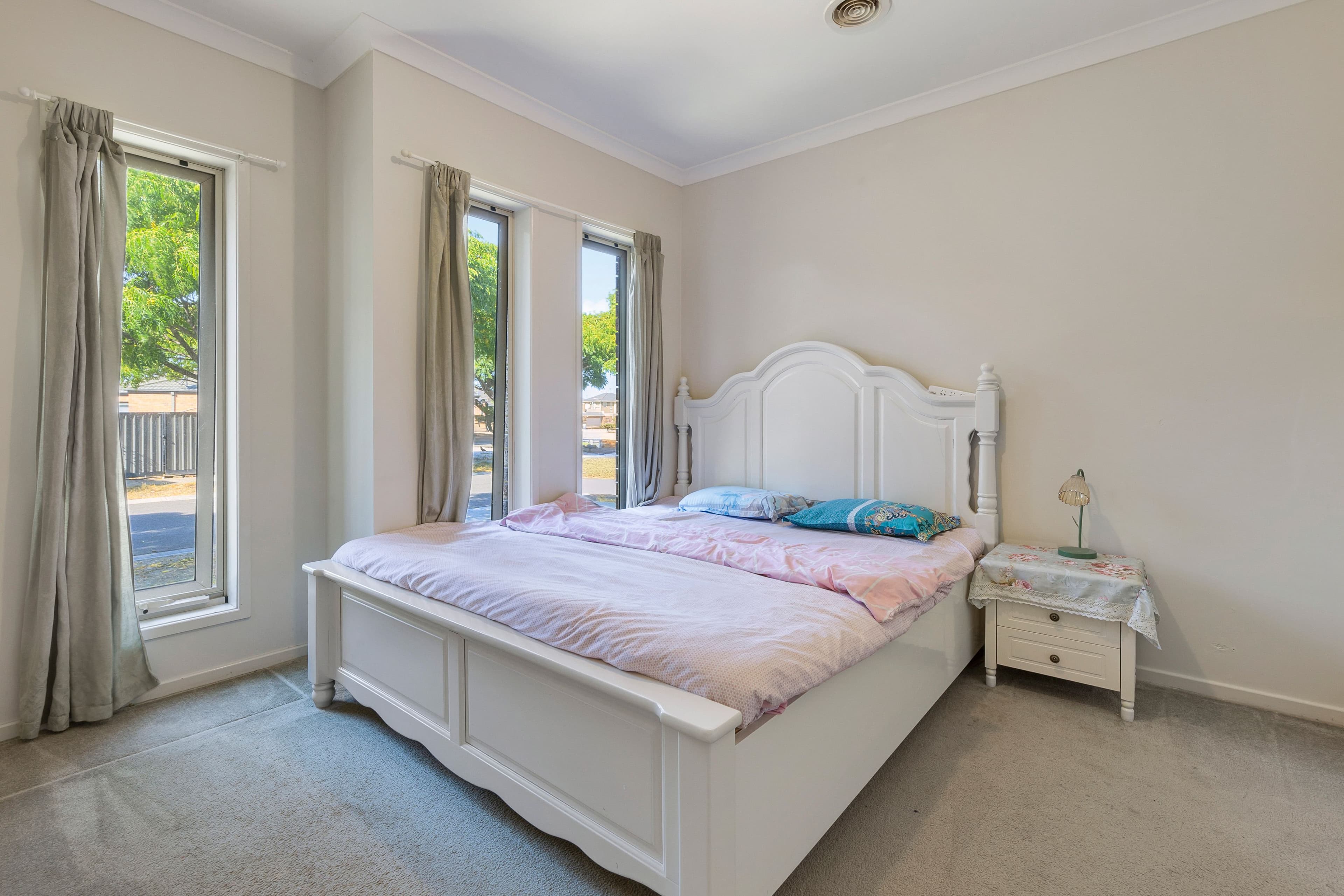 11 Falls Avenue, Craigieburn VIC 3064, Craigieburn - Thumbnail 3