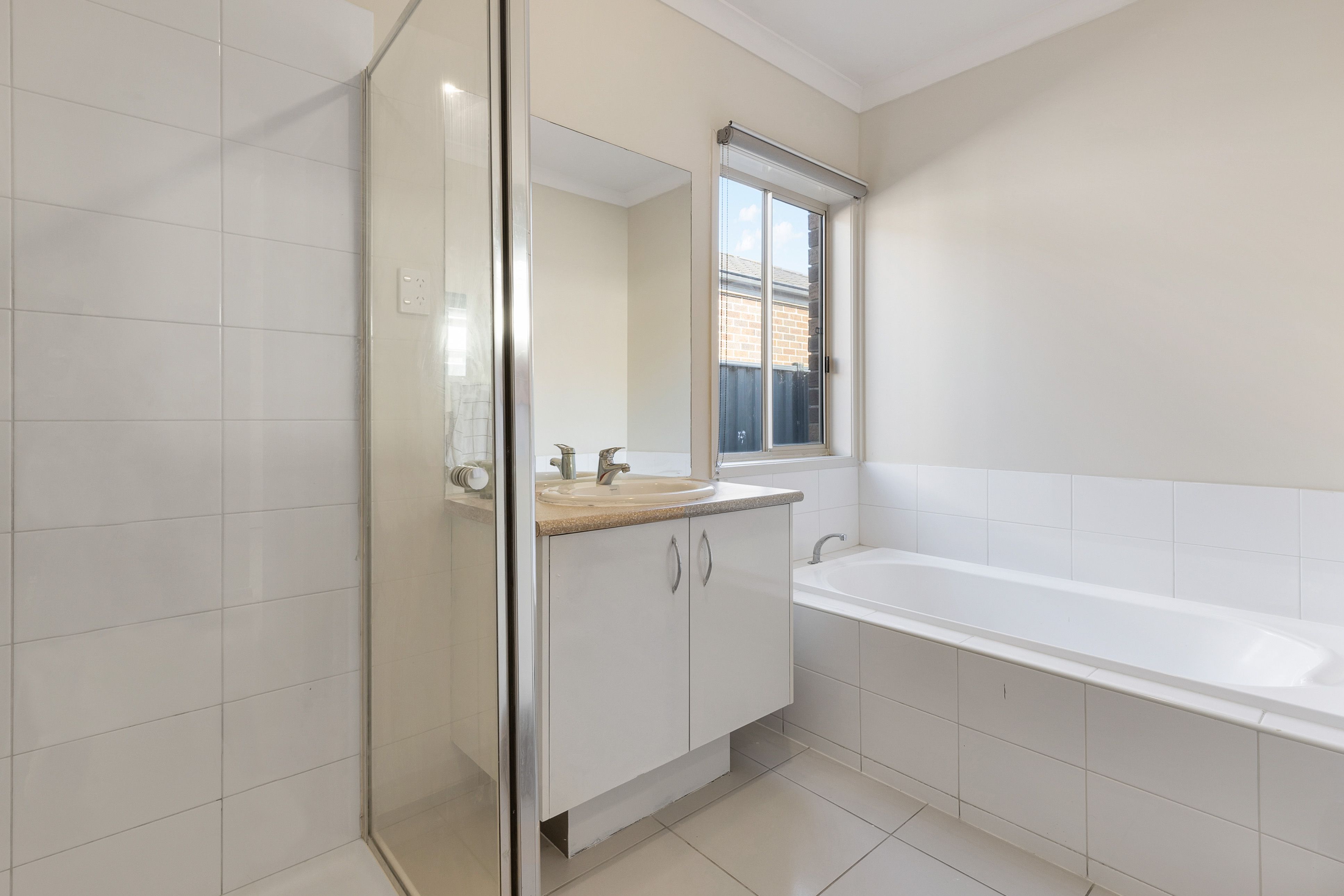 11 Falls Avenue, Craigieburn VIC 3064, Craigieburn - Thumbnail 8