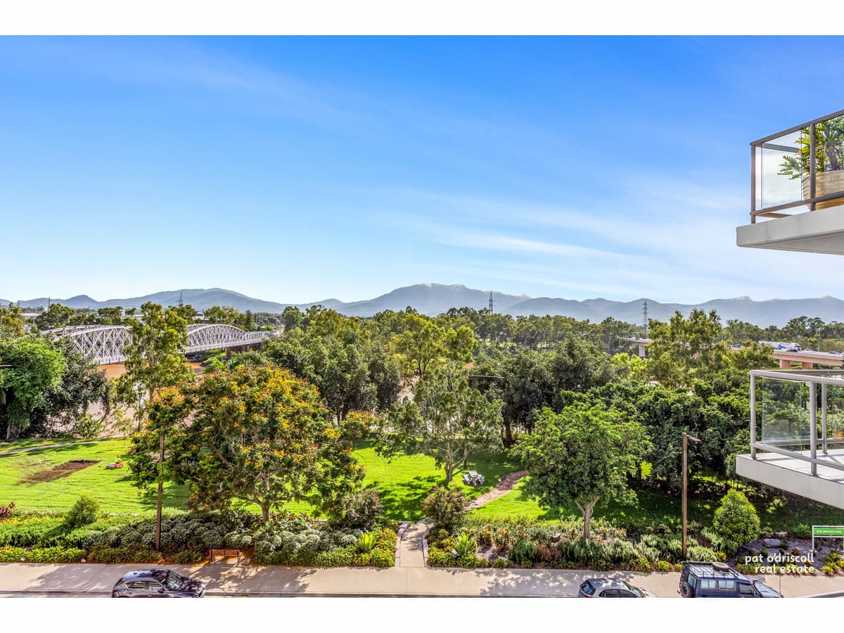 501/6 Victoria Parade, Rockhampton City QLD, Rockhampton City - Thumbnail 2