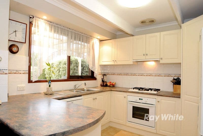 38 Marylyn Place, CRANBOURNE VIC 3977, Cranbourne - Thumbnail 4