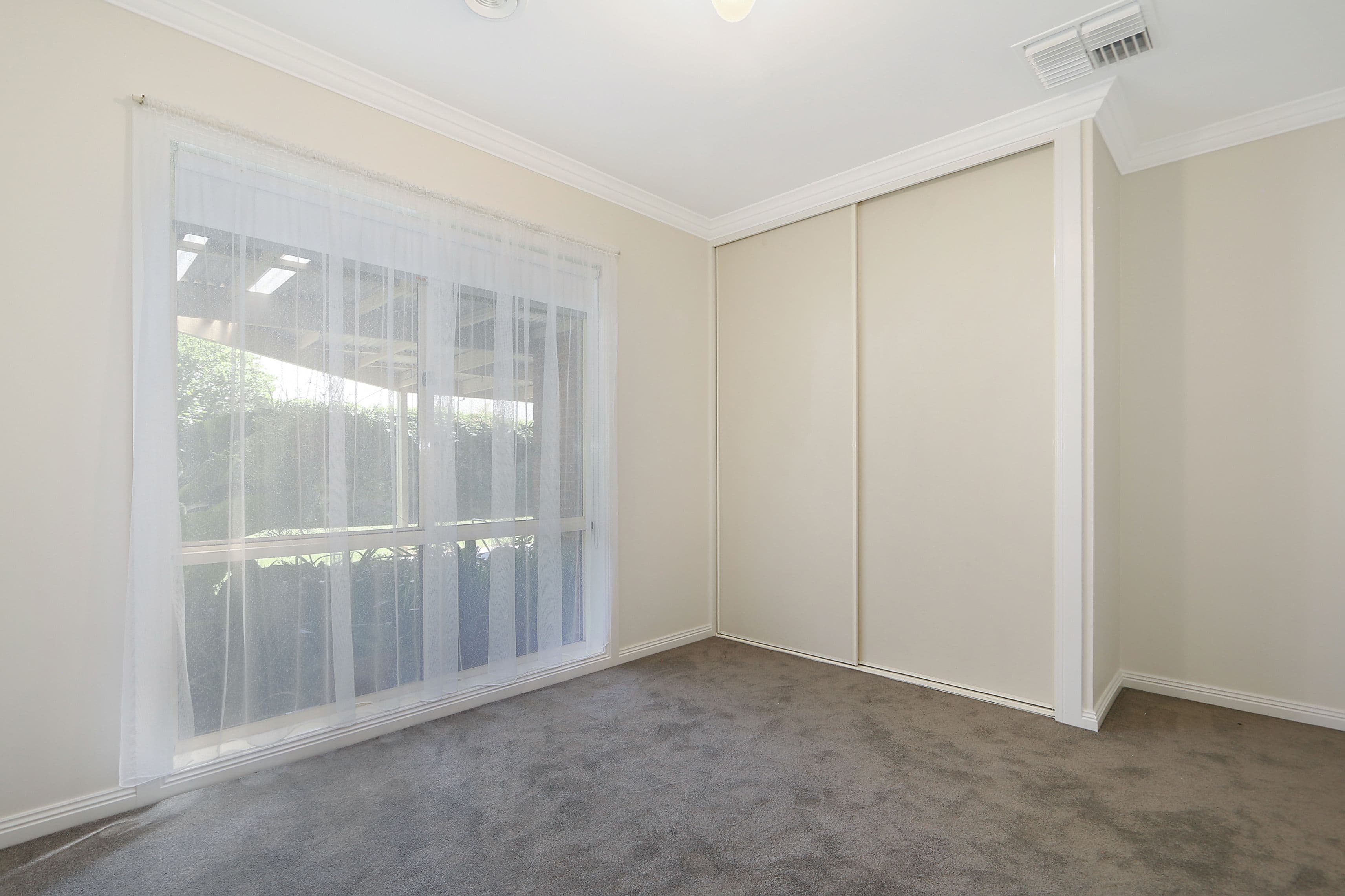 5 Clarendon Avenue, Wodonga VIC 3690, Wodonga - Thumbnail 5