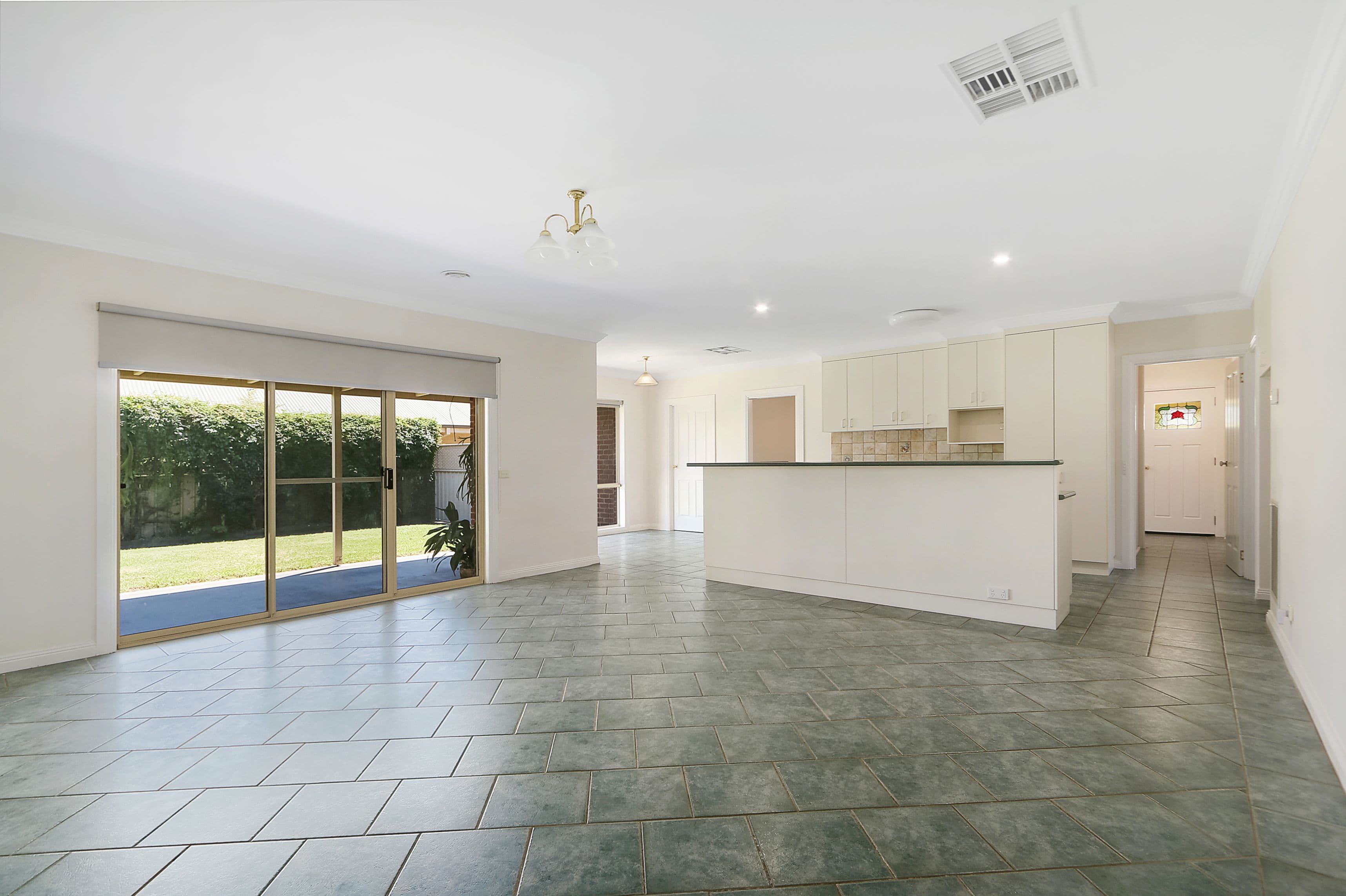 5 Clarendon Avenue, Wodonga VIC 3690, Wodonga - Thumbnail 7