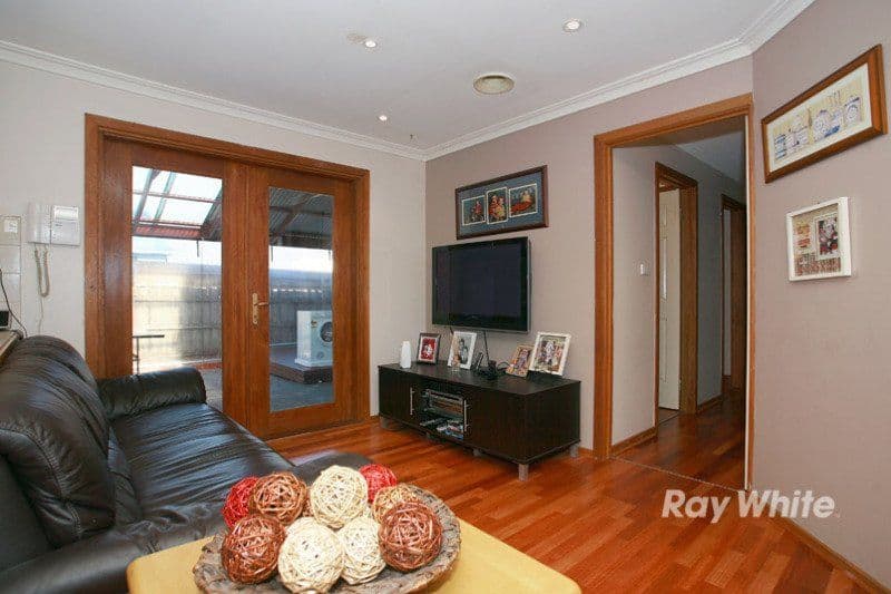 9 Franks Way, CRANBOURNE NORTH VIC 3977, Cranbourne North - Thumbnail 3
