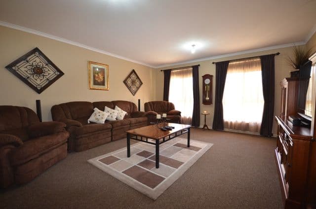 9 Mitchell Flat, BURRA SA 5417, Burra - Thumbnail 3