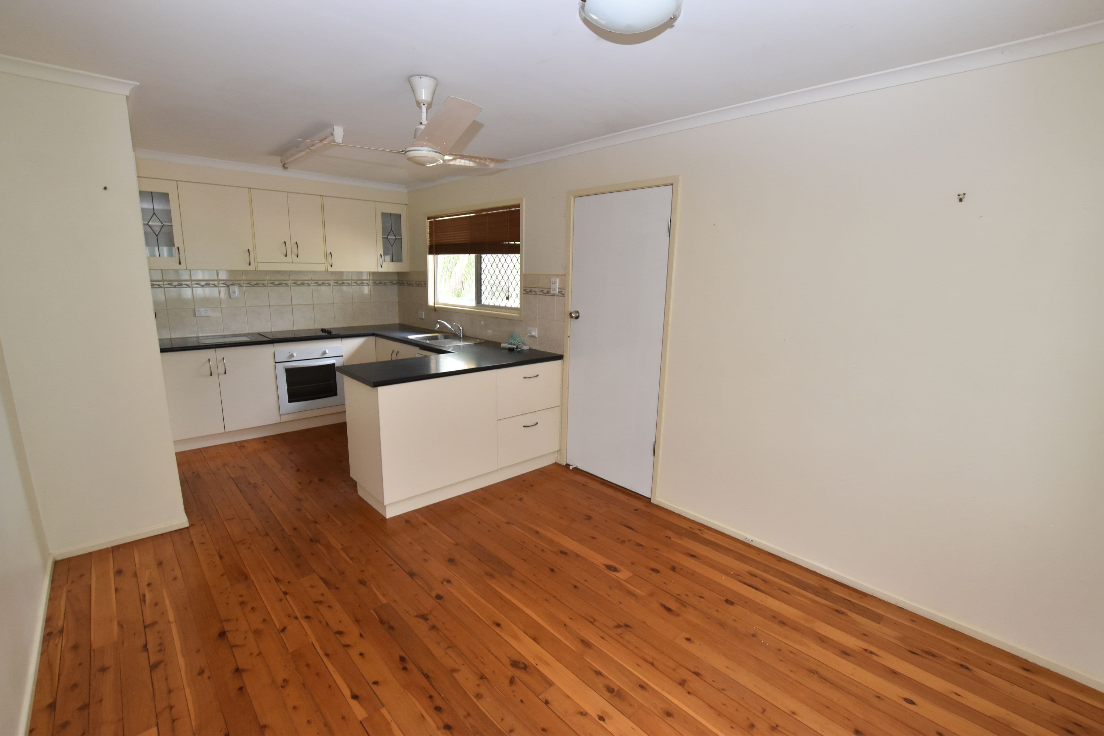 36 Sandpiper Avenue, New Auckland QLD 4680, New Auckland - Thumbnail 5