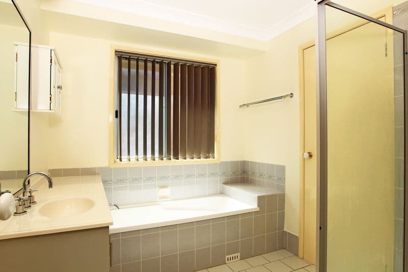 13 Maybern Close, NORTH NOWRA NSW 2541, North Nowra - Thumbnail 8
