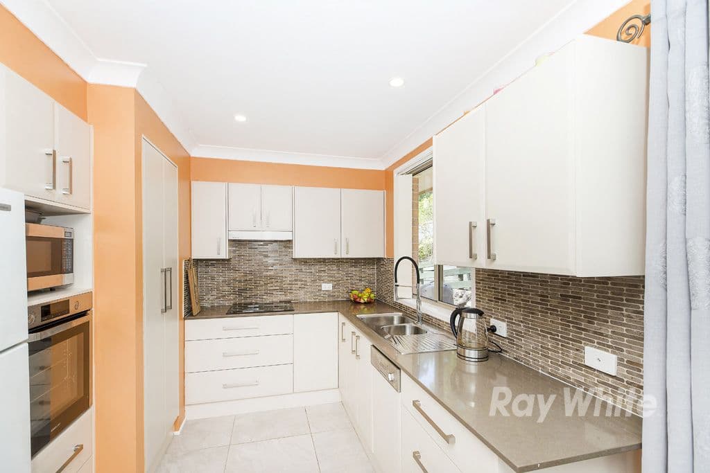 5 Columbia Close, Woodrising - Thumbnail 2