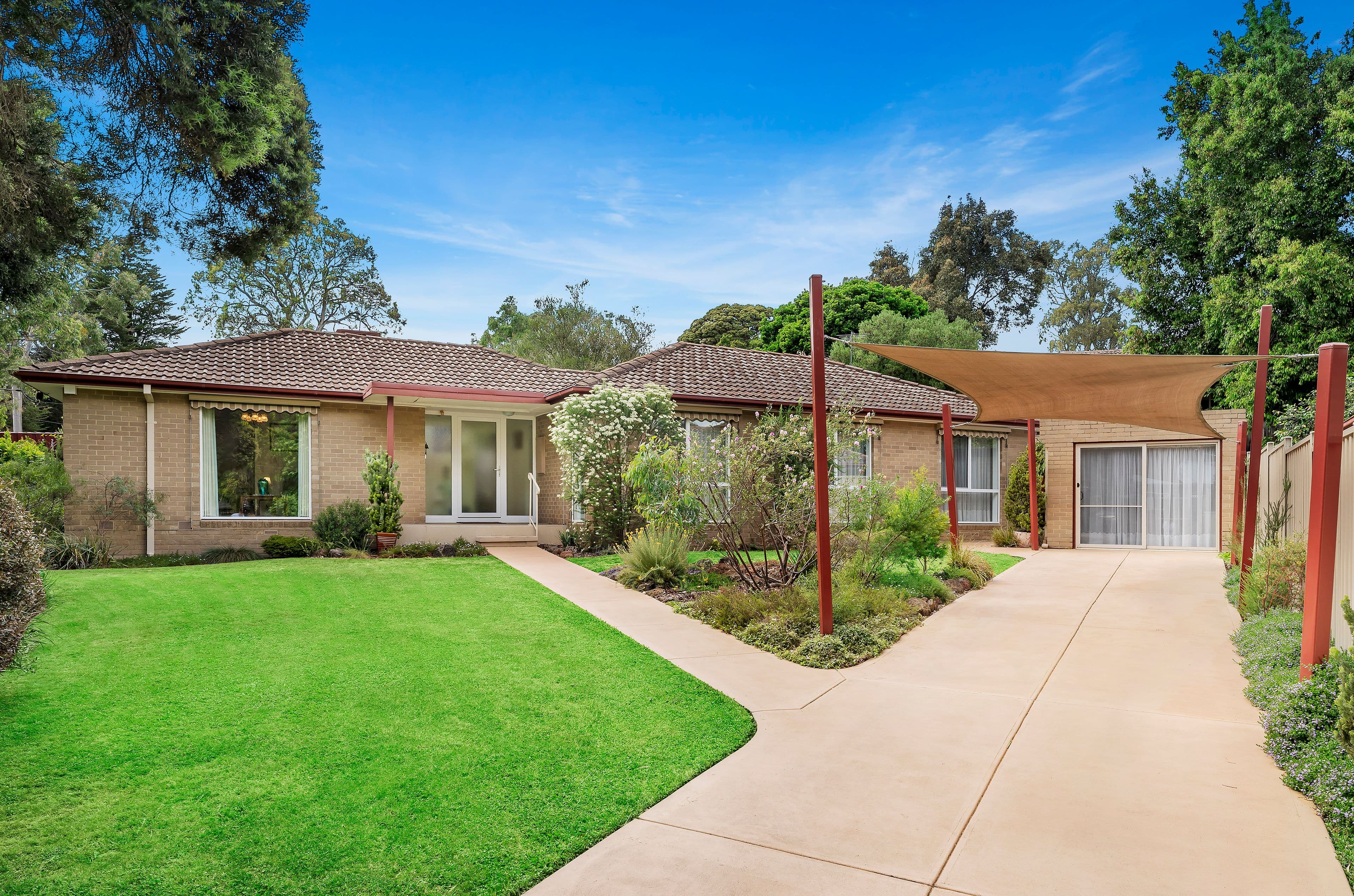 1 Somerset Drive, Viewbank VIC 3084, Viewbank - Image 1