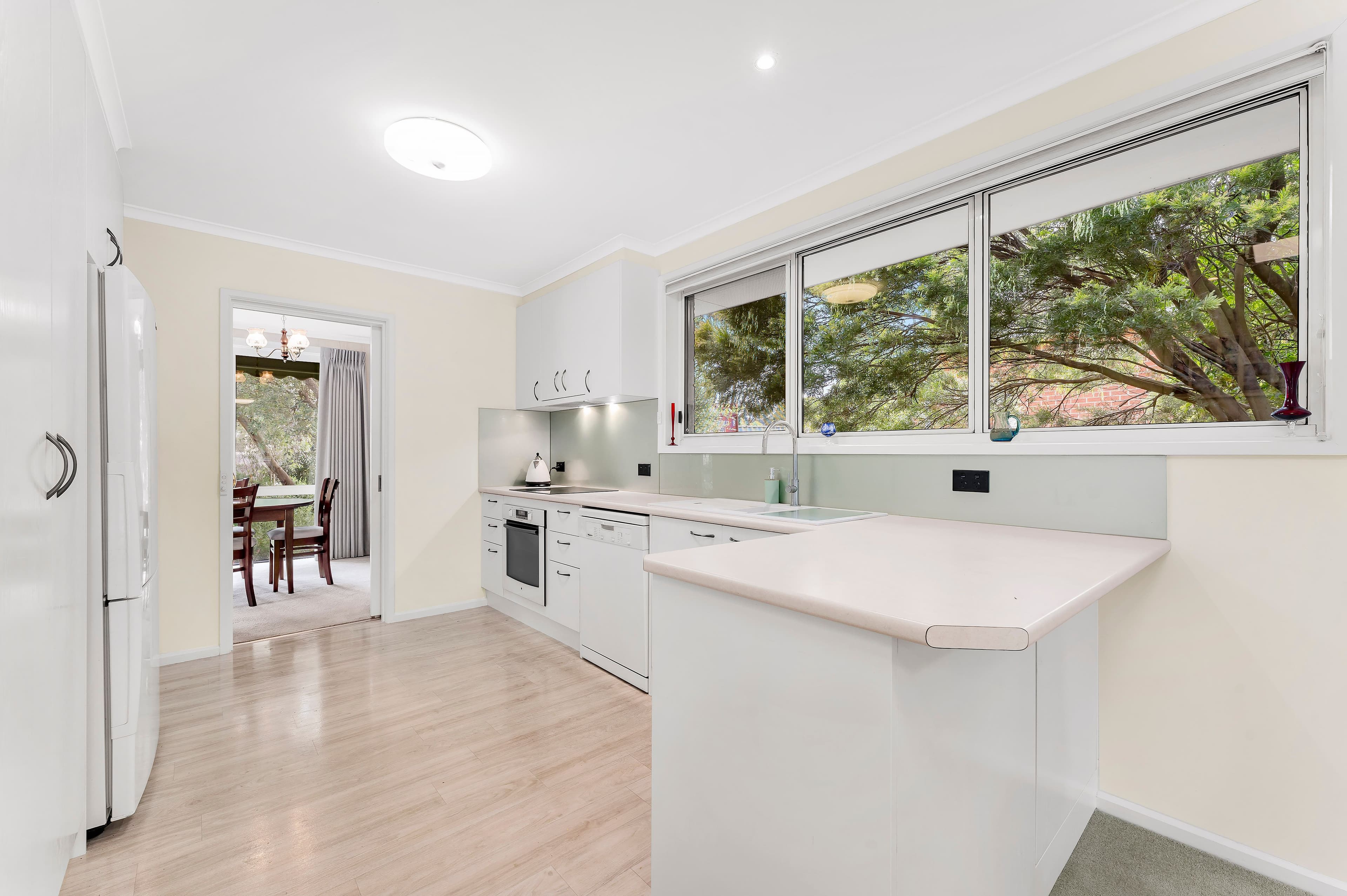 1 Somerset Drive, Viewbank VIC 3084, Viewbank - Thumbnail 3