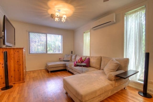 9 Glen Noble Avenue, REDBANK PLAINS QLD 4301, Redbank Plains - Thumbnail 4
