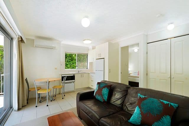 21 Markwell Avenue, Surfers Paradise QLD 4217, Surfers Paradise - Thumbnail 5