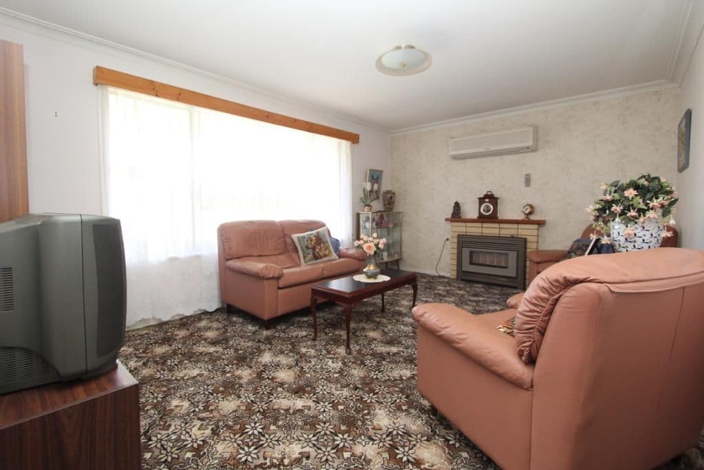 124 Miles Street, Tenterfield NSW 2372, Tenterfield - Thumbnail 2