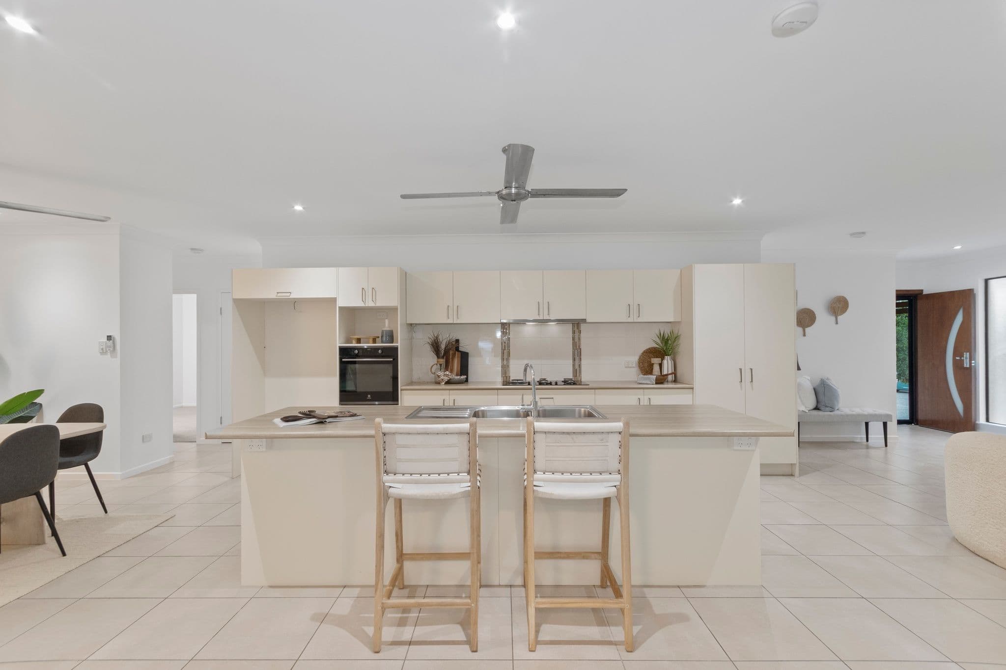375 Garland Road, Bushland Beach QLD 4818, Bushland Beach - Thumbnail 7
