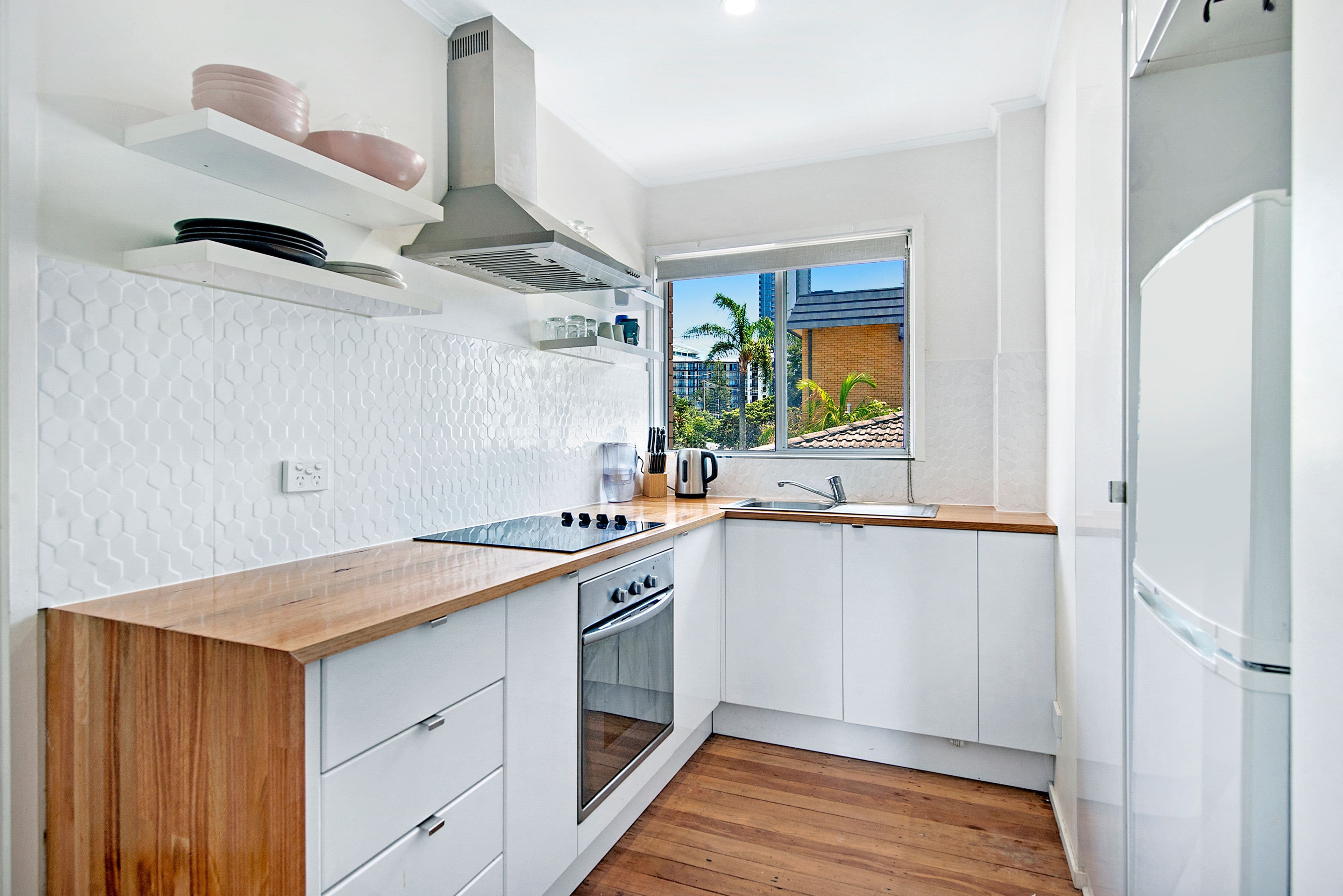 9 Surf Parade, Broadbeach QLD 4218, Broadbeach - Thumbnail 2