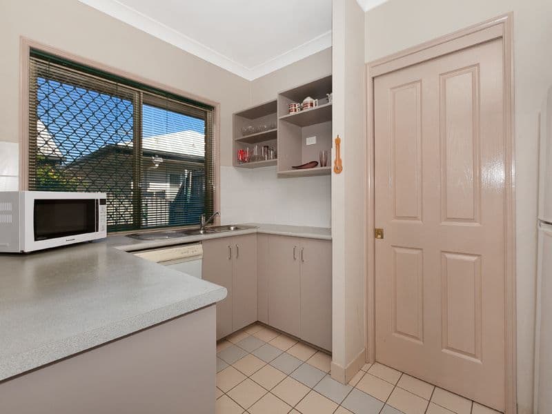 22 Gray Avenue, CORINDA QLD 4075, Corinda - Thumbnail 5