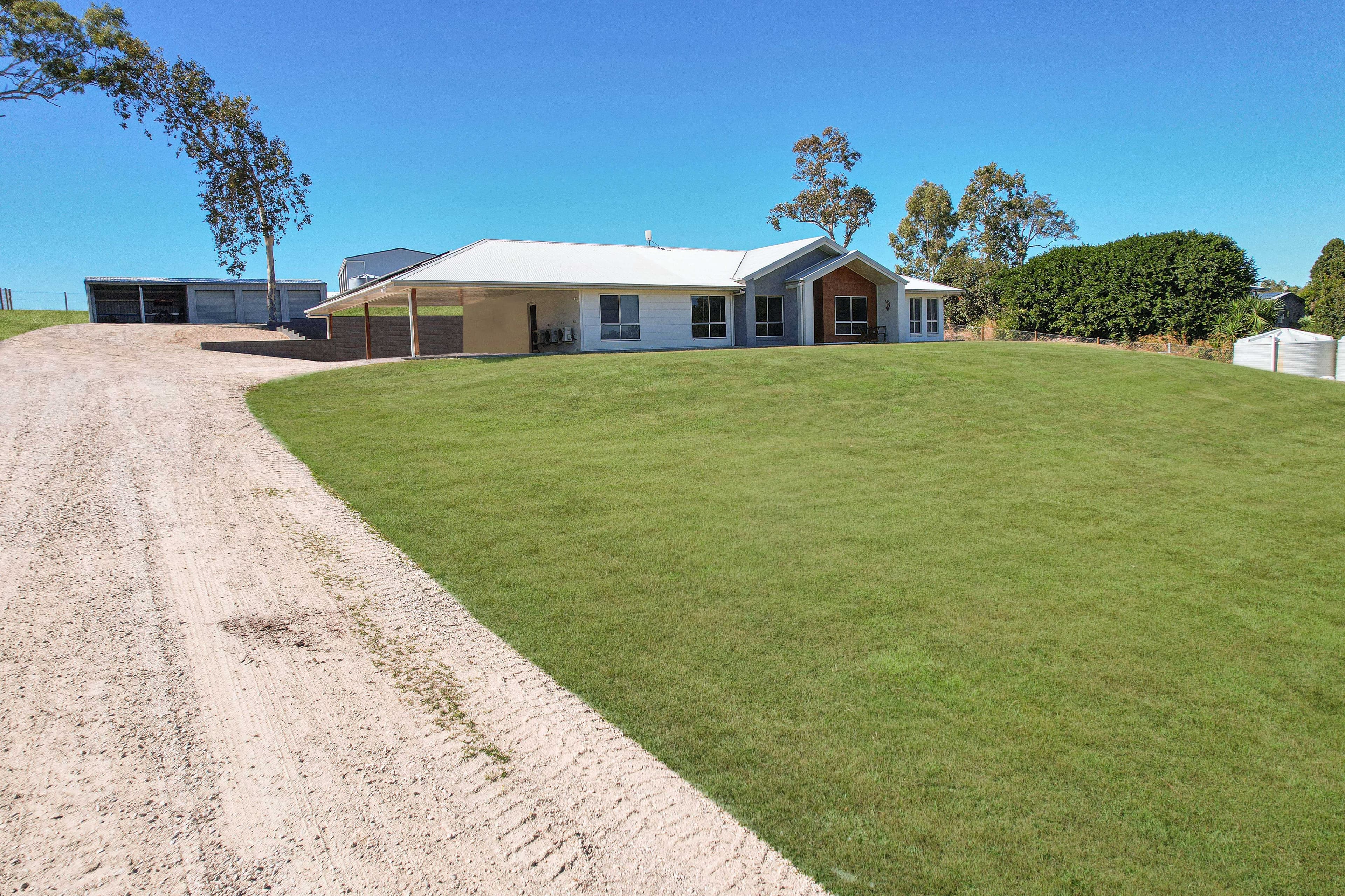 39 Panoramic Drive, Sarina QLD 4737, Sarina - Thumbnail 2
