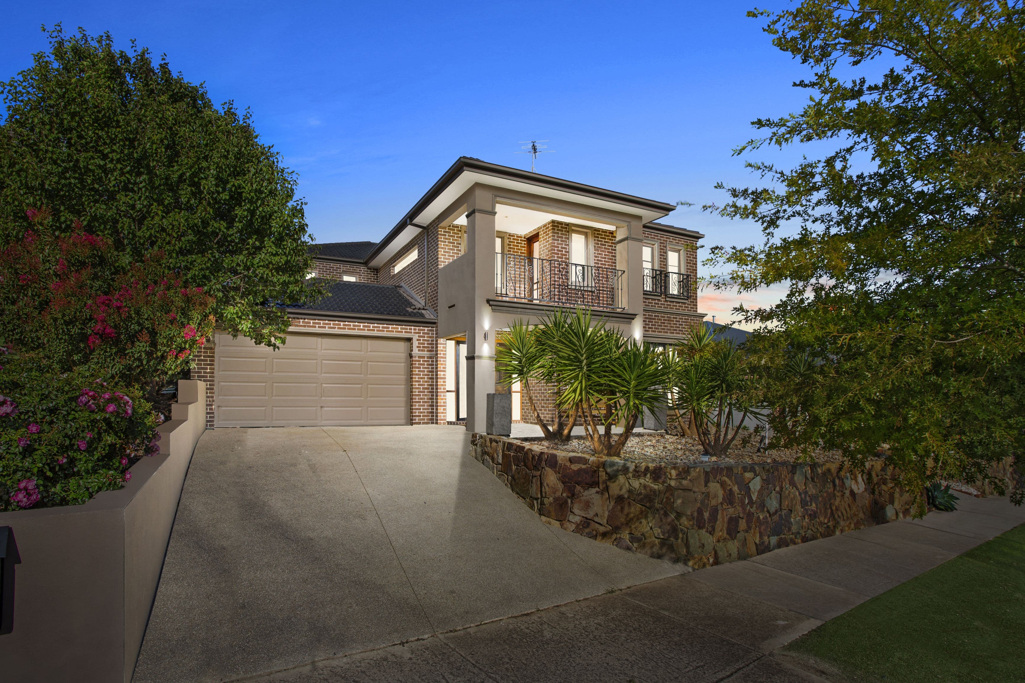 4 Palisades Boulevard, South Morang VIC 3752, South Morang - Image 1