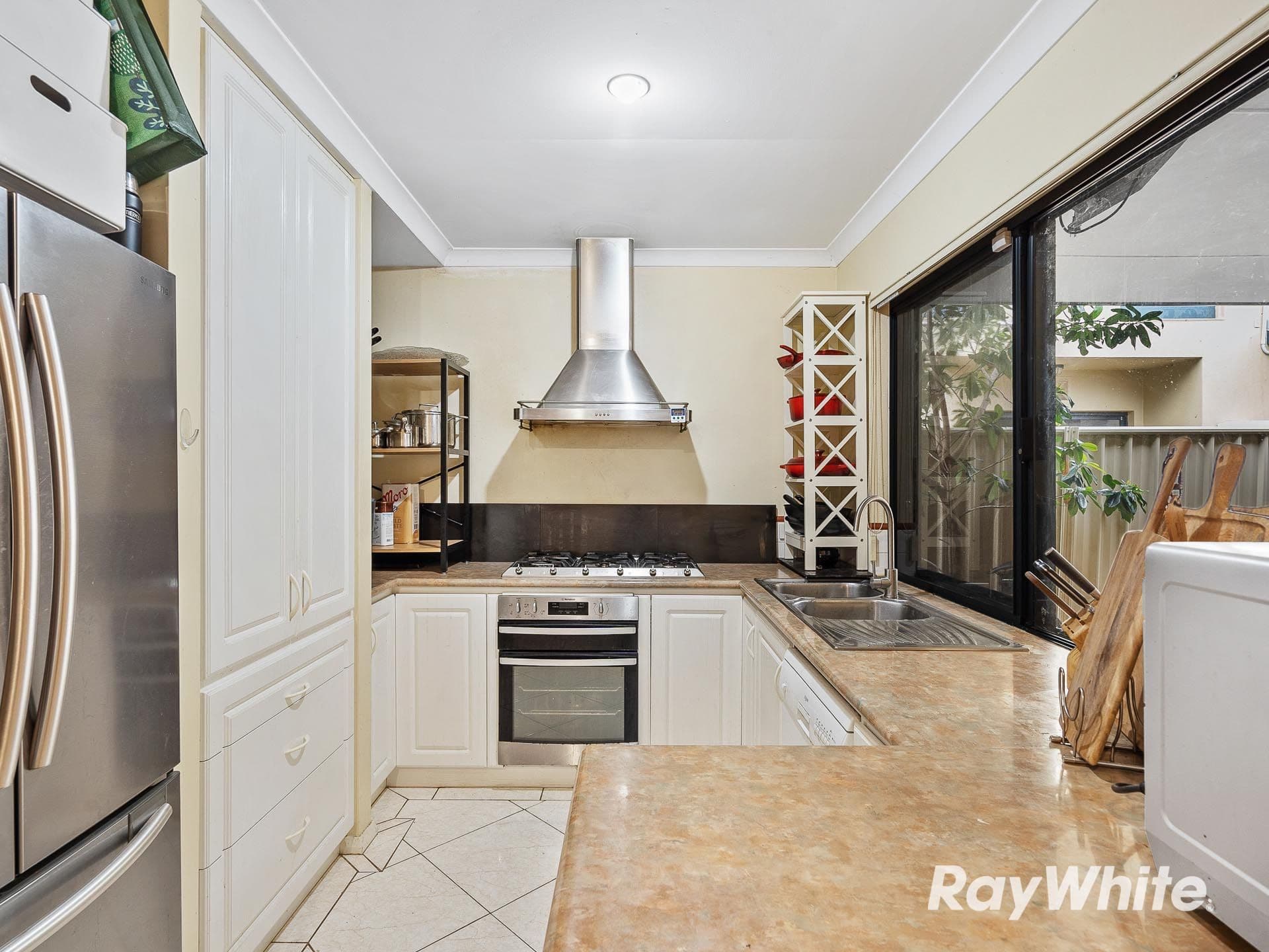 16 Davey Street, Mandurah WA 6210, Mandurah - Thumbnail 3
