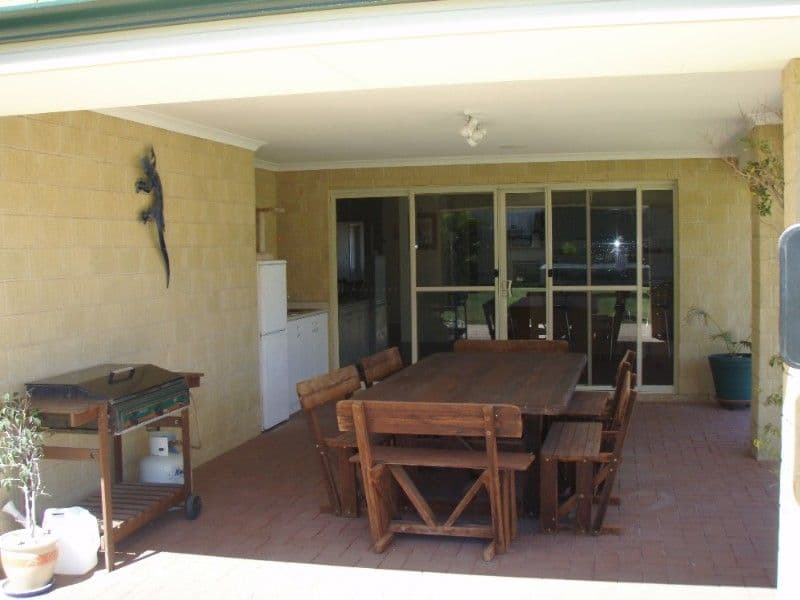 5 Toba Nook, WANDINA WA 6530, Wandina - Thumbnail 4